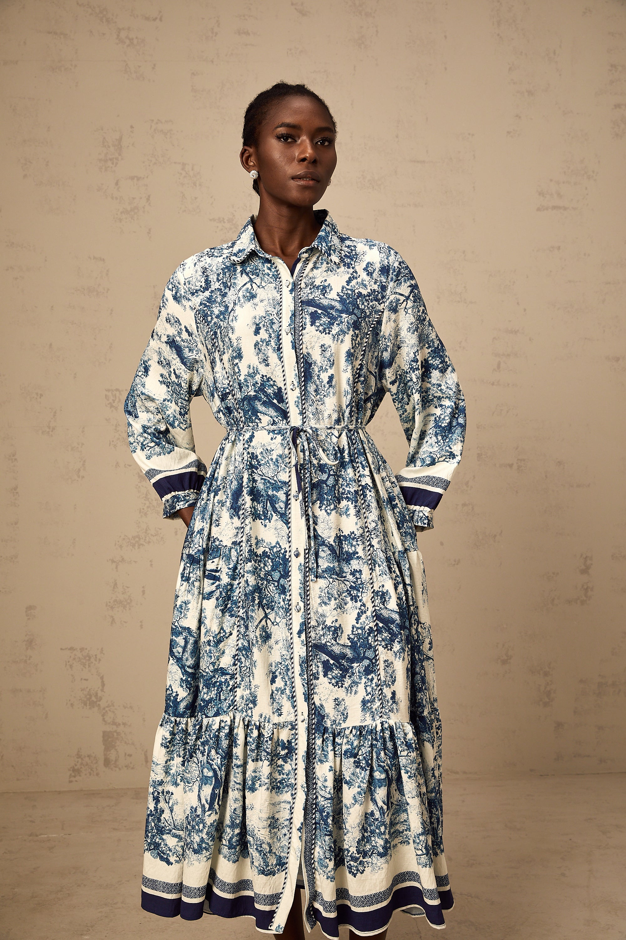 Adélaïde Midikleid mit Grafikprint in Blau (Endgültiger Verkauf – nur in den USA)