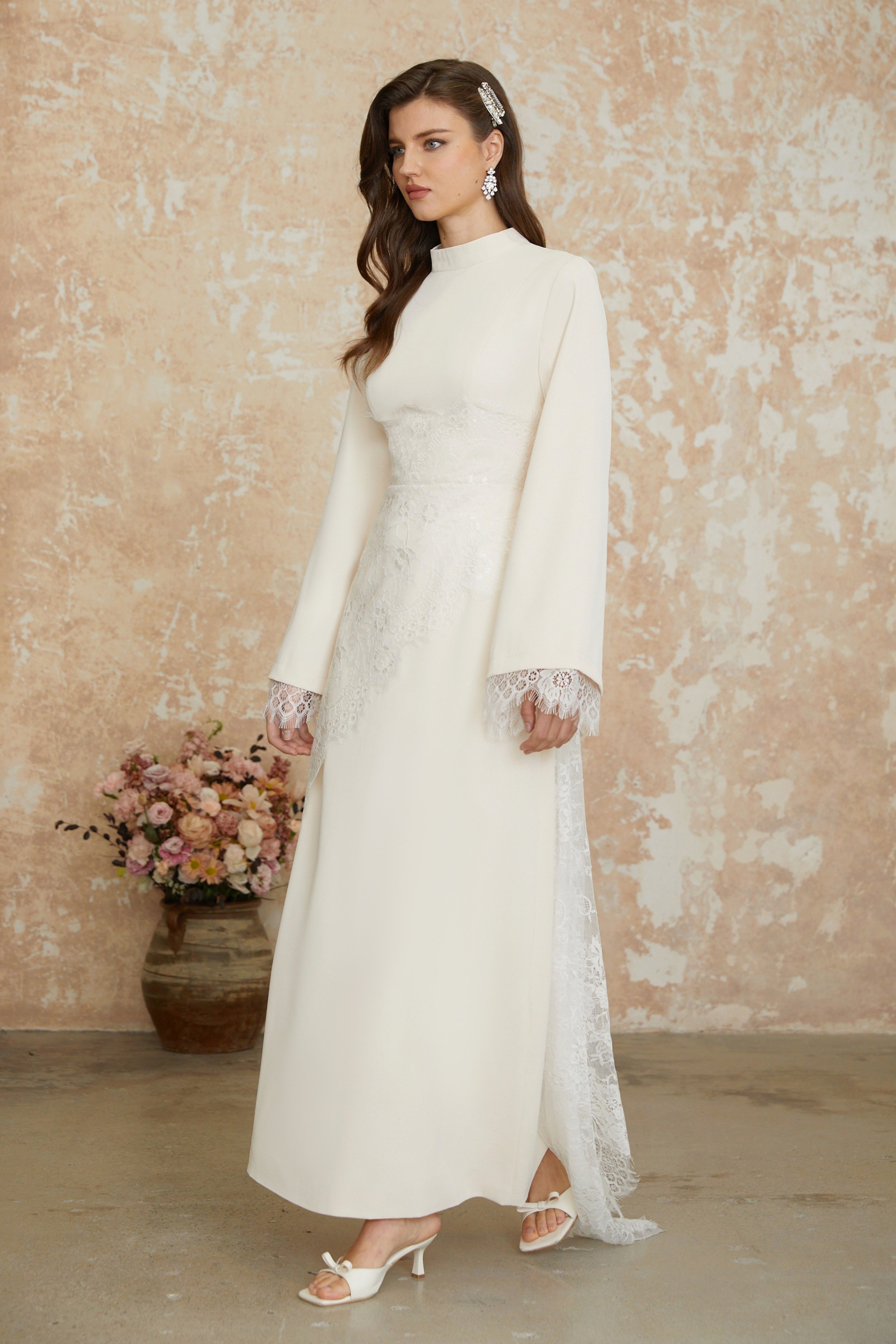 Aurora Weißes Maxikleid mit floraler Spitze