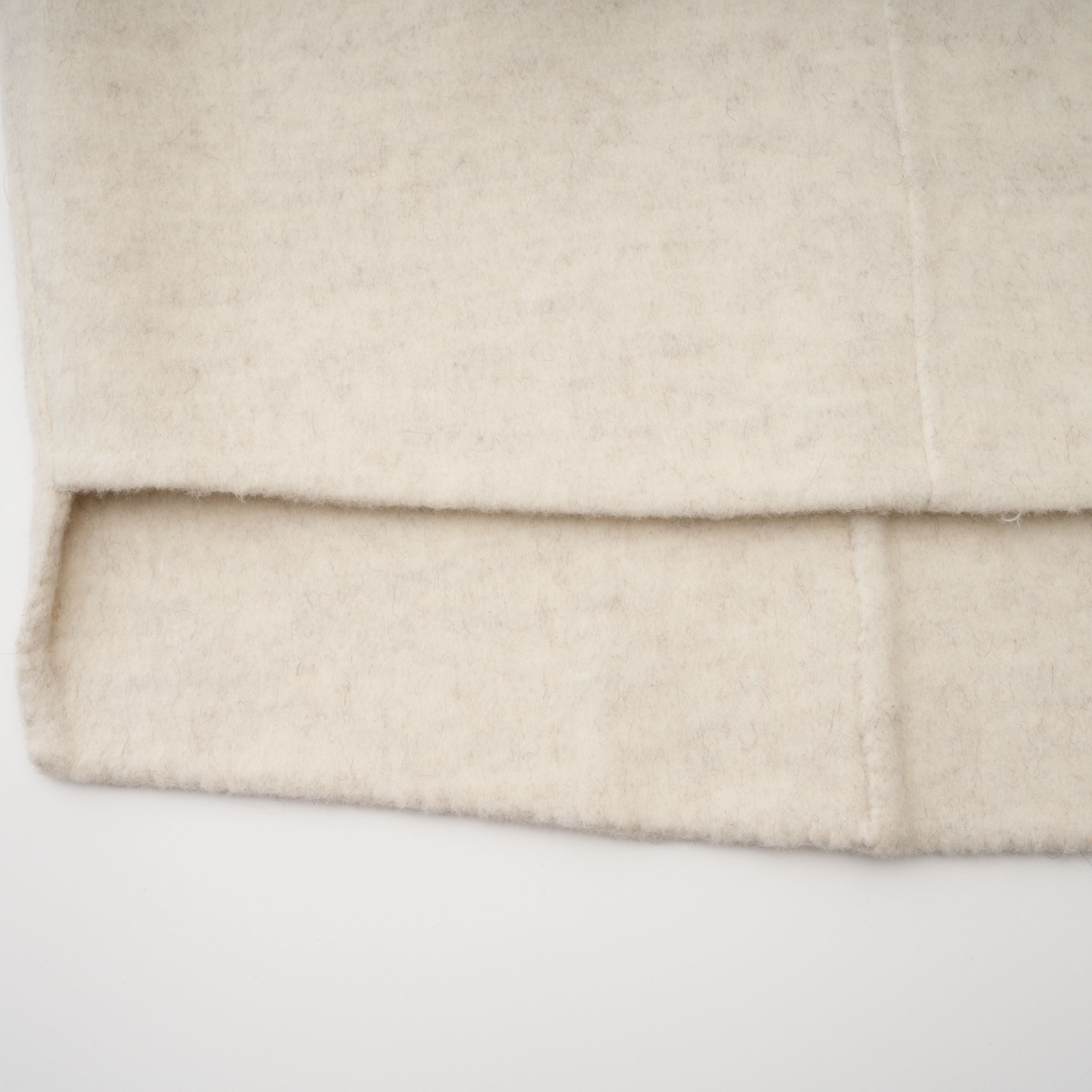 Cecilia Weißer Mantel mit Gürtel und Pelzbesatz