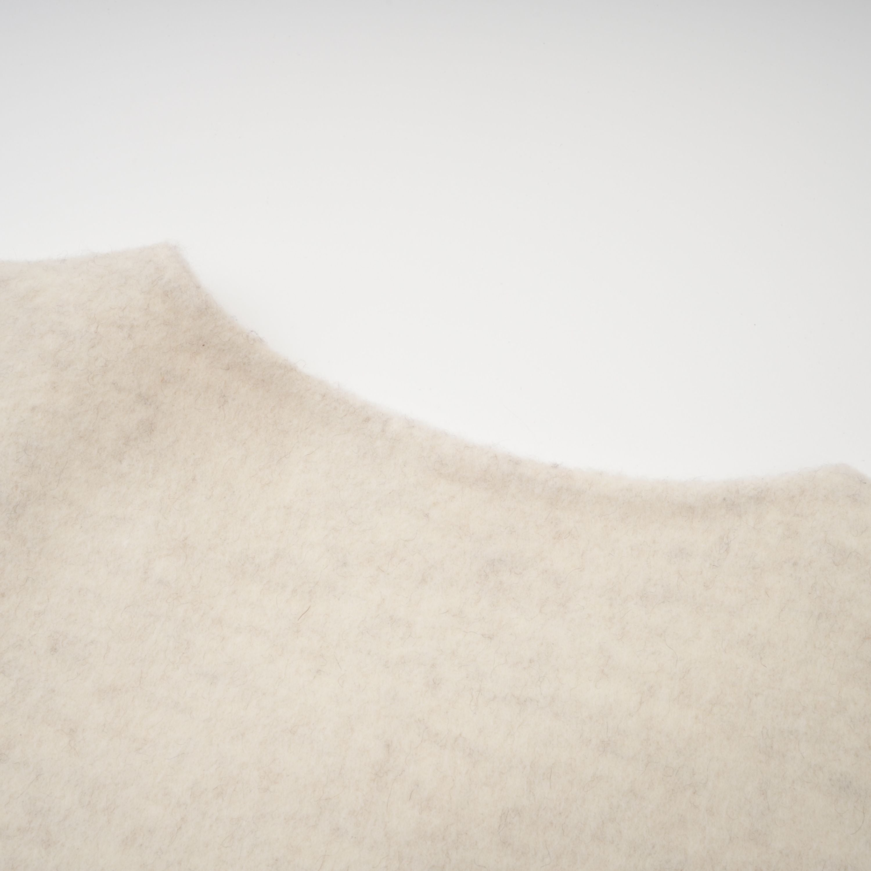 Cecilia Weißer Mantel mit Gürtel und Pelzbesatz