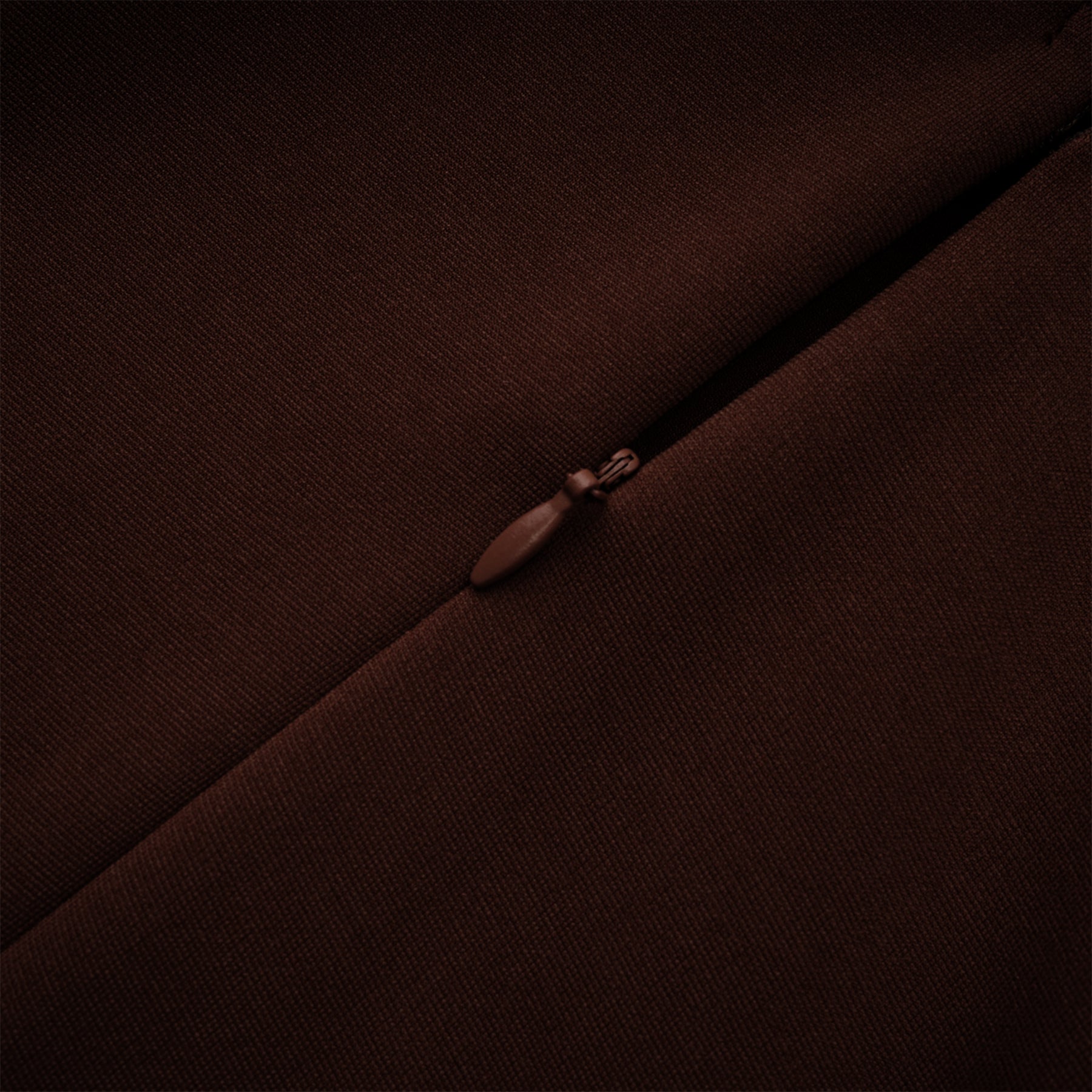 Georgiana Brown Spitzen-Maxikleid mit ausgestelltem Rock