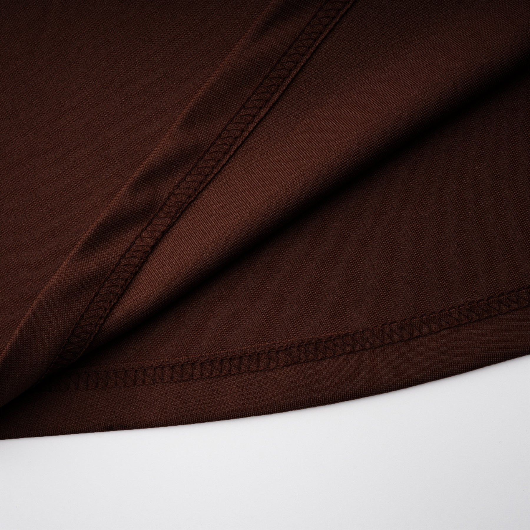 Georgiana Brown Spitzen-Maxikleid mit ausgestelltem Rock