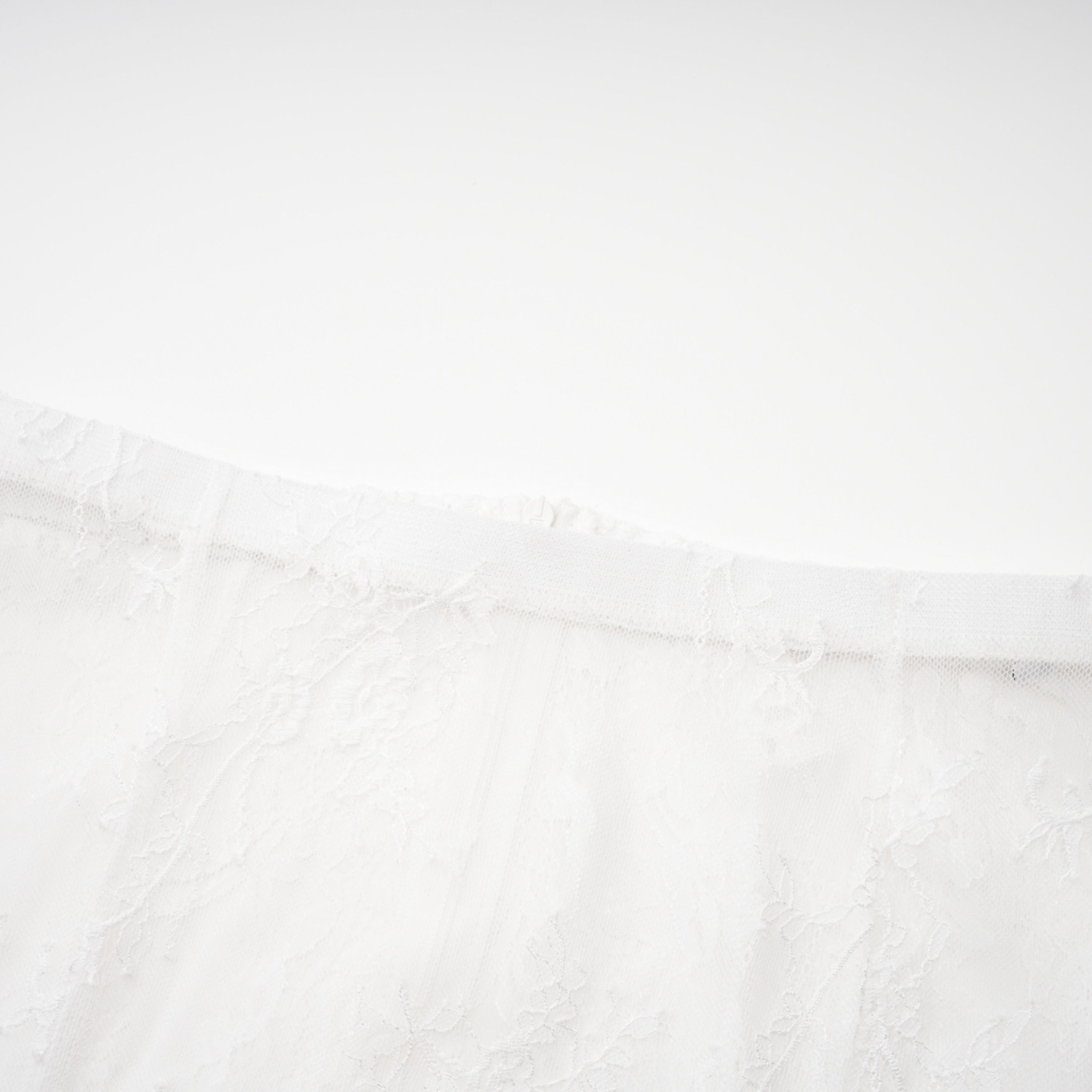 Margherita Weißes Spitzenkleid mit Blumenmuster & Rock-Set