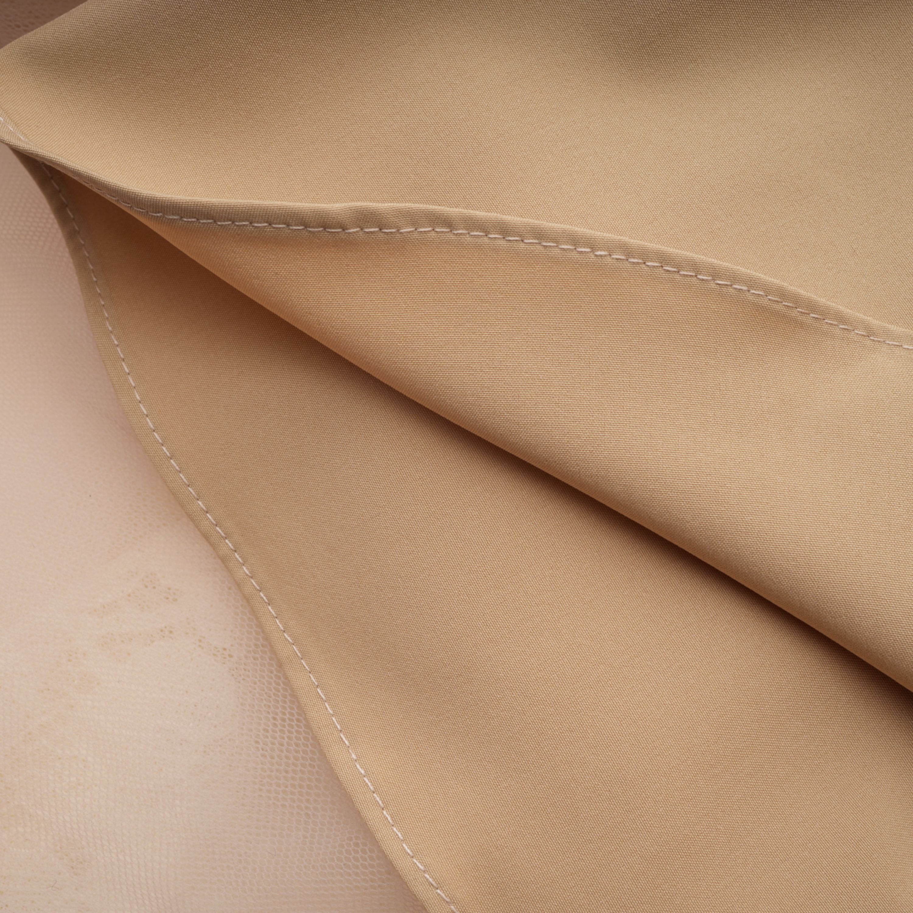 Celina Maxikleid aus weißer Spitze mit Korsett