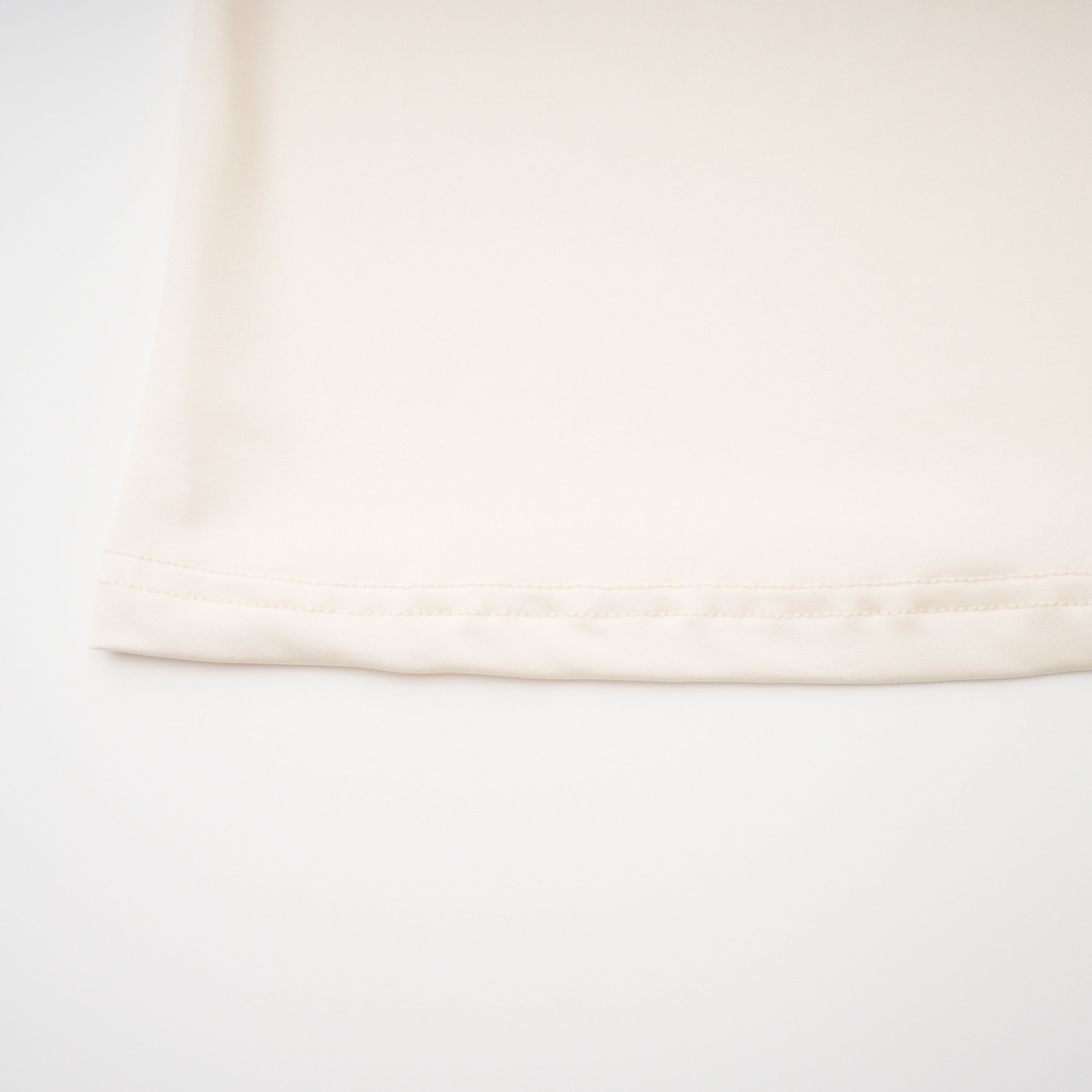 Harriet White Maxikleid mit Cut-Out-Details und Rüschen