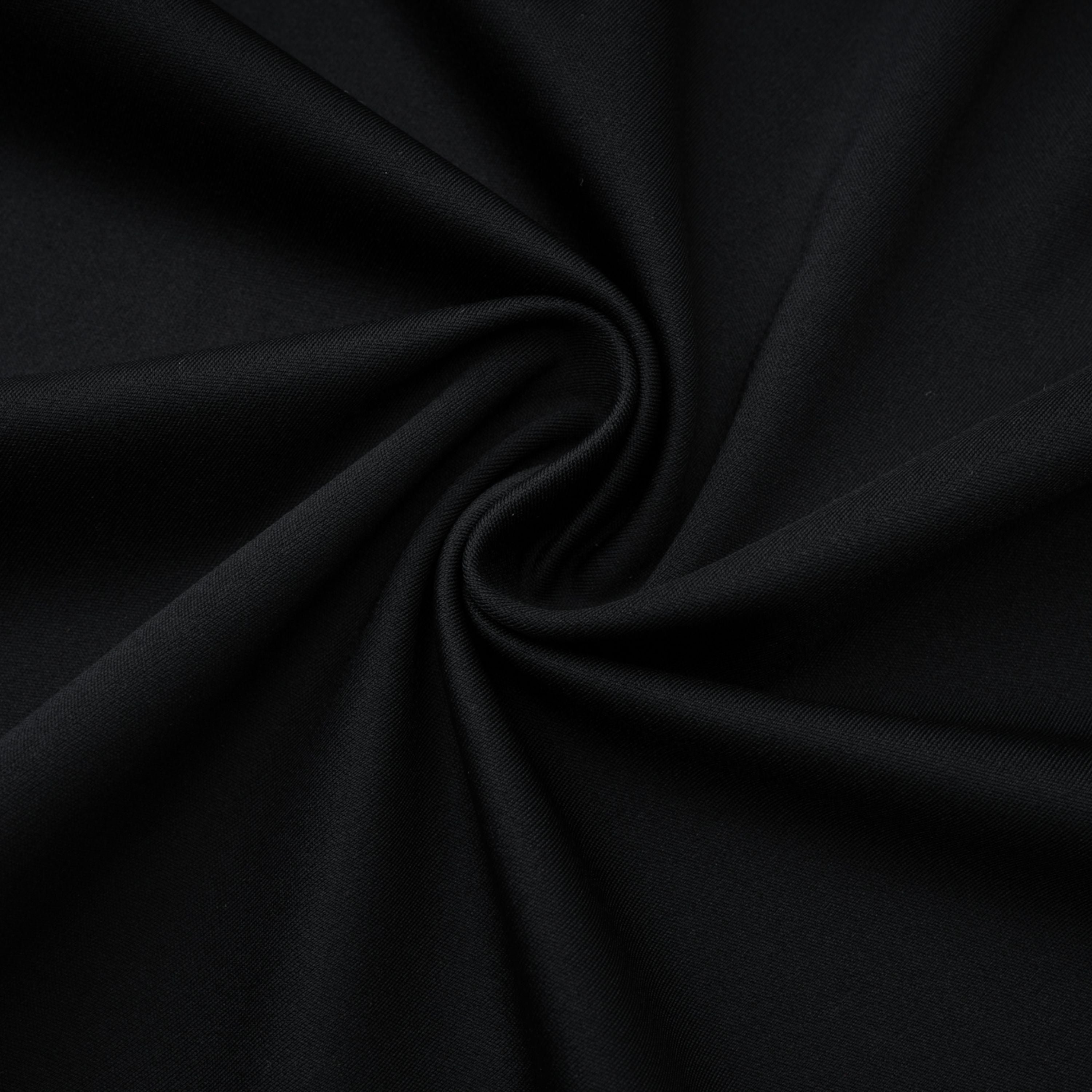 Schwarzes, langes Kleid mit hohem Schlitz und Stehkragen