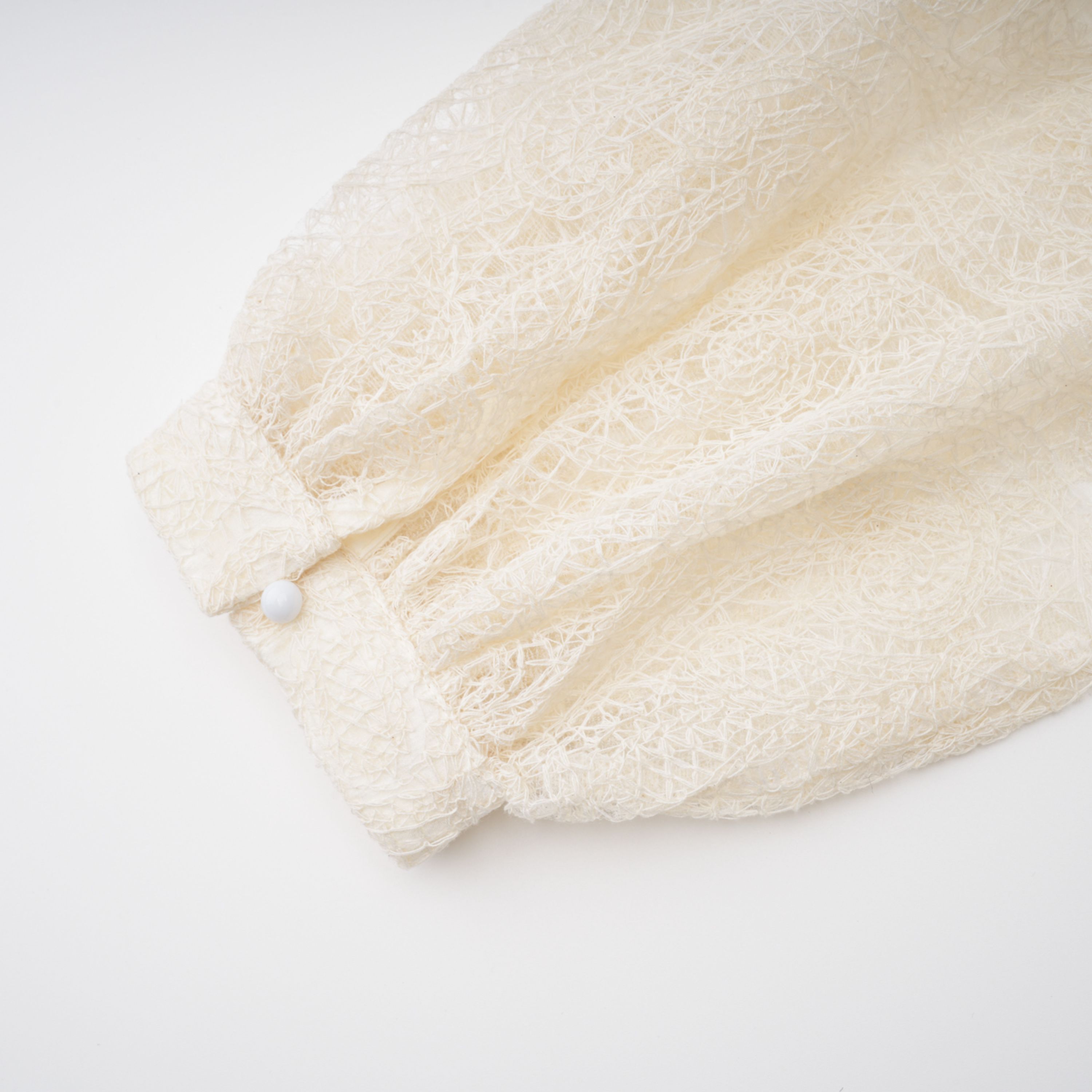 Weißes Spitzenblusen- und Rock-Set