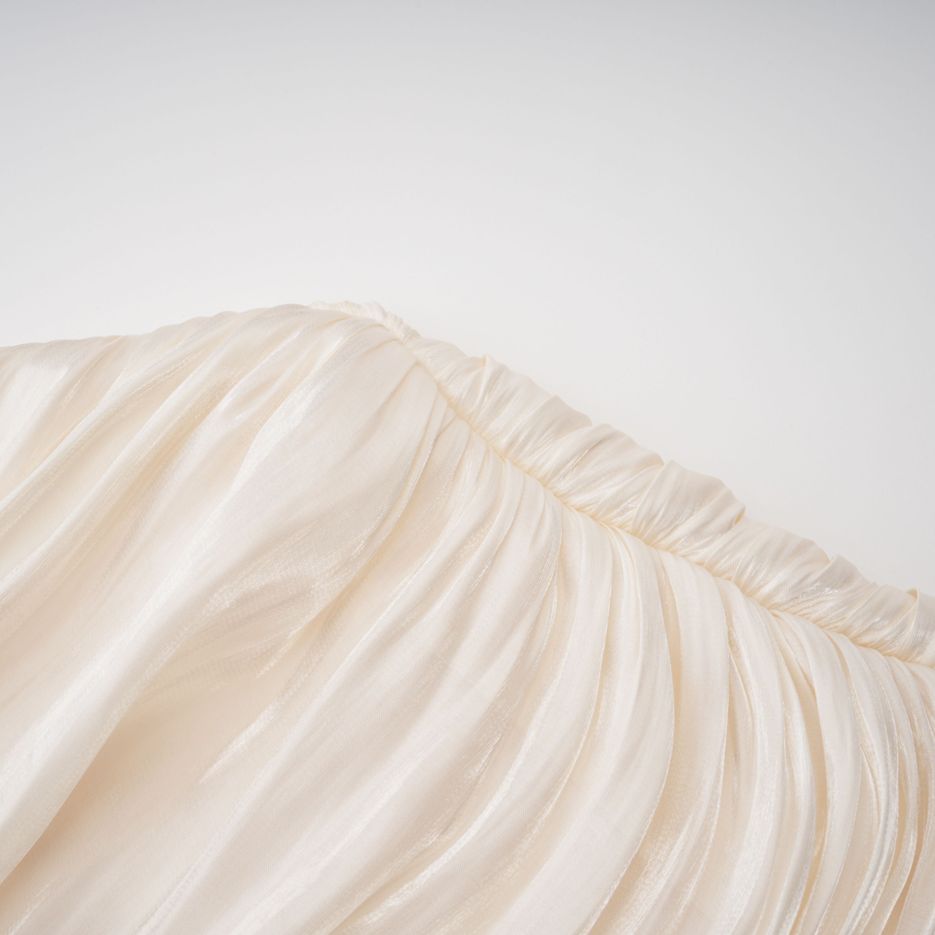 Gustave Neutraler Cape-Maxi-Rock mit Rüschen und Raffungen