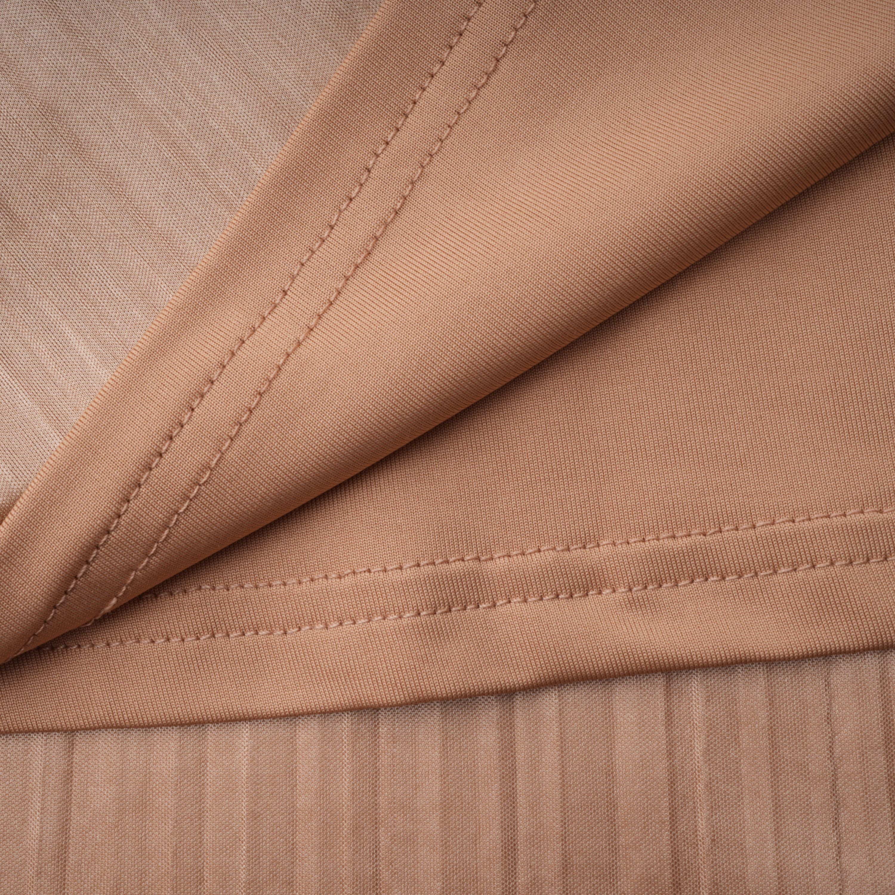 Nicoletta Gold Glänzendes Plissee-Korsett-Maxikleid