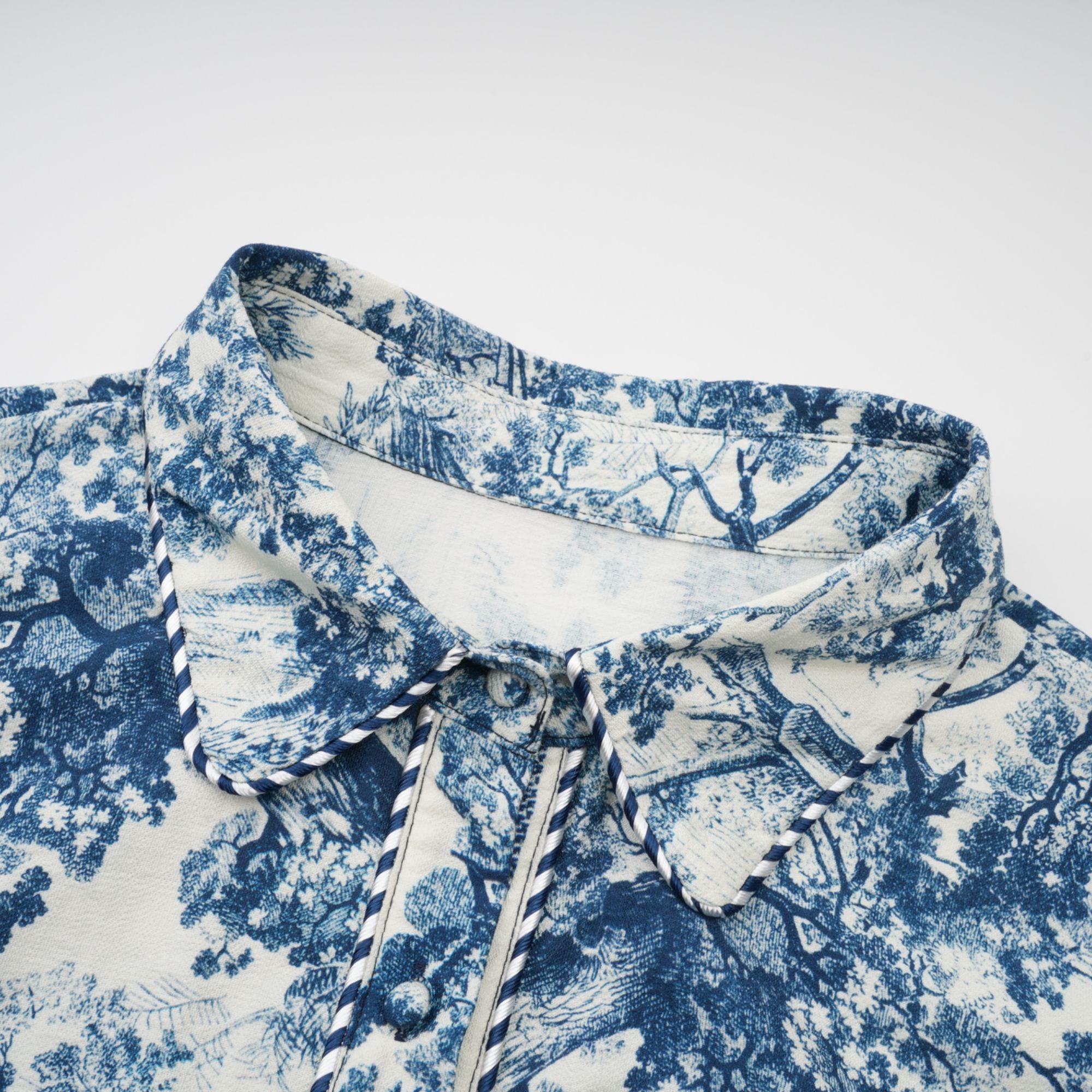 Adélaïde Midikleid mit Grafikprint in Blau (Endgültiger Verkauf – nur in den USA)