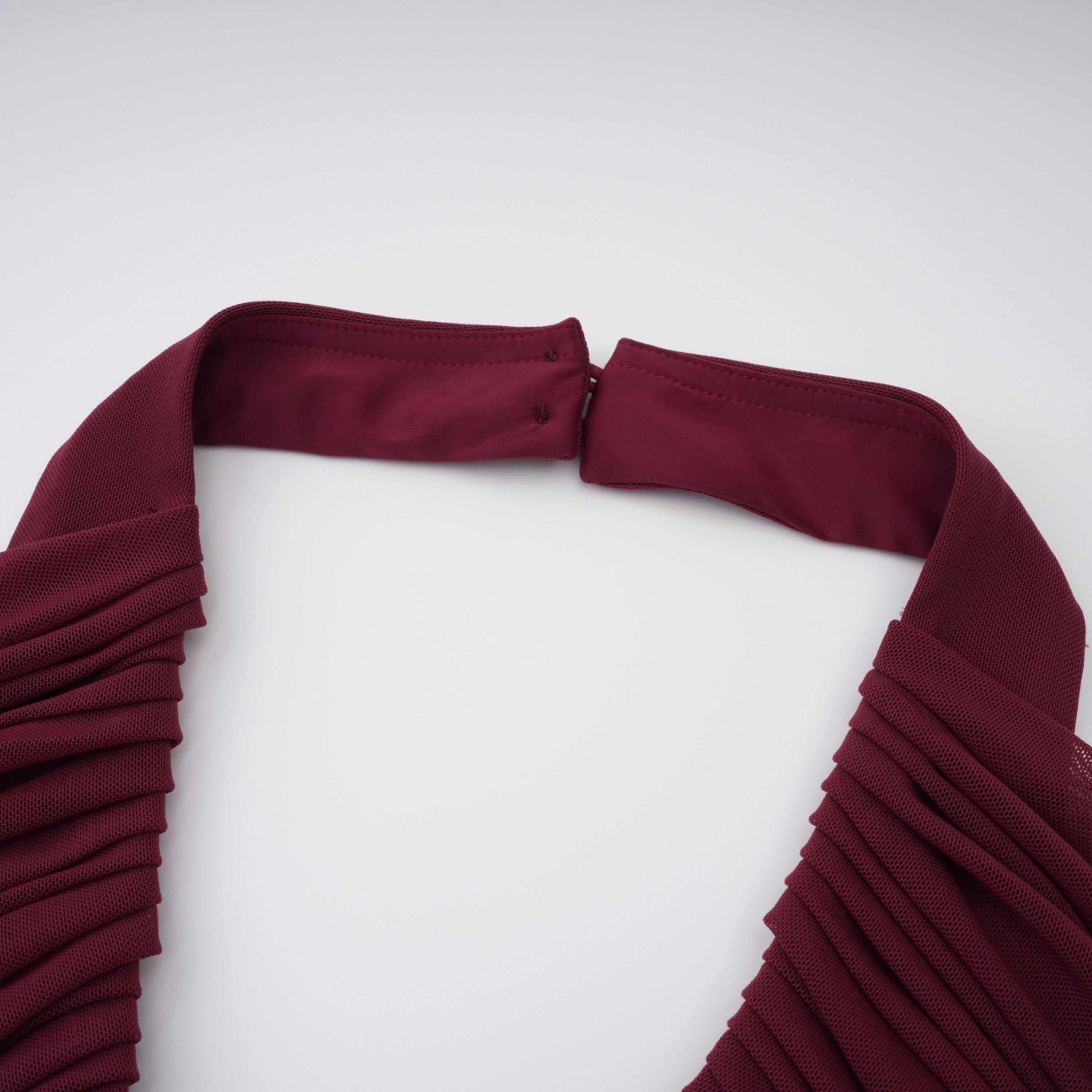 Eléa Rotes Maxikleid mit drapierten Schultern