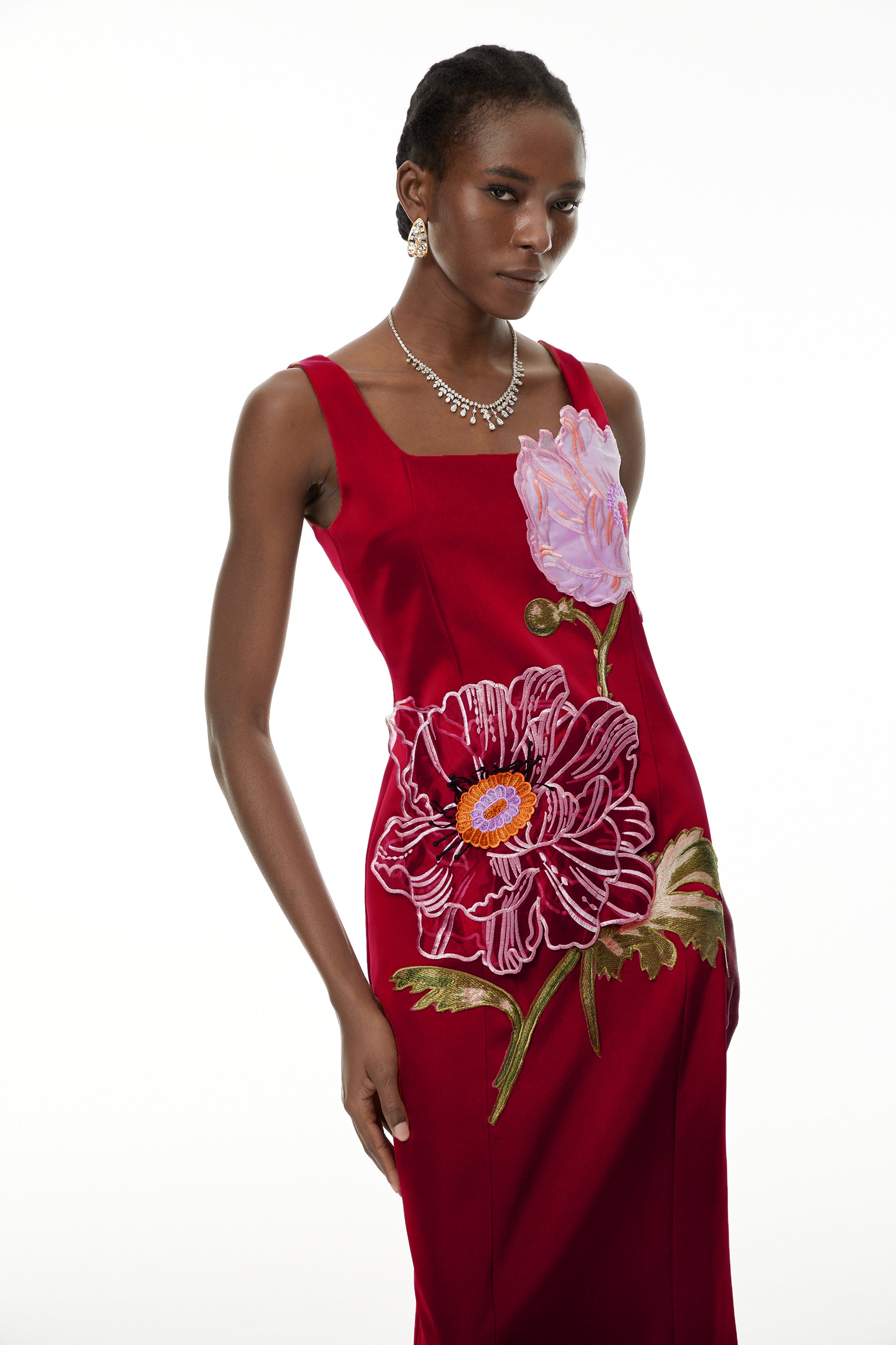 Damaris Rotes Maxikleid mit Blumenstickerei