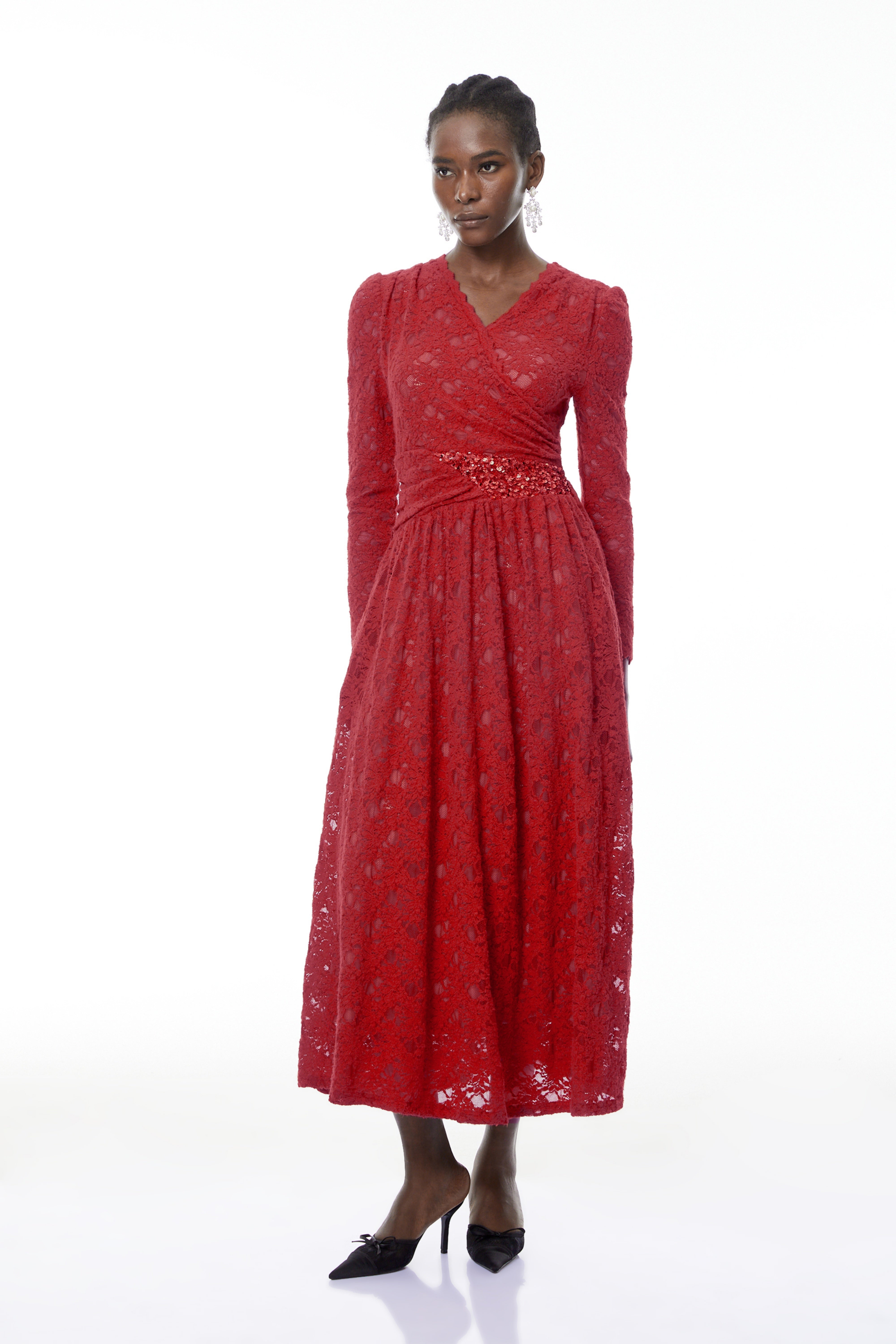 Eirlys Rotes Midi-Kleid aus floraler Spitze mit Verzierungen