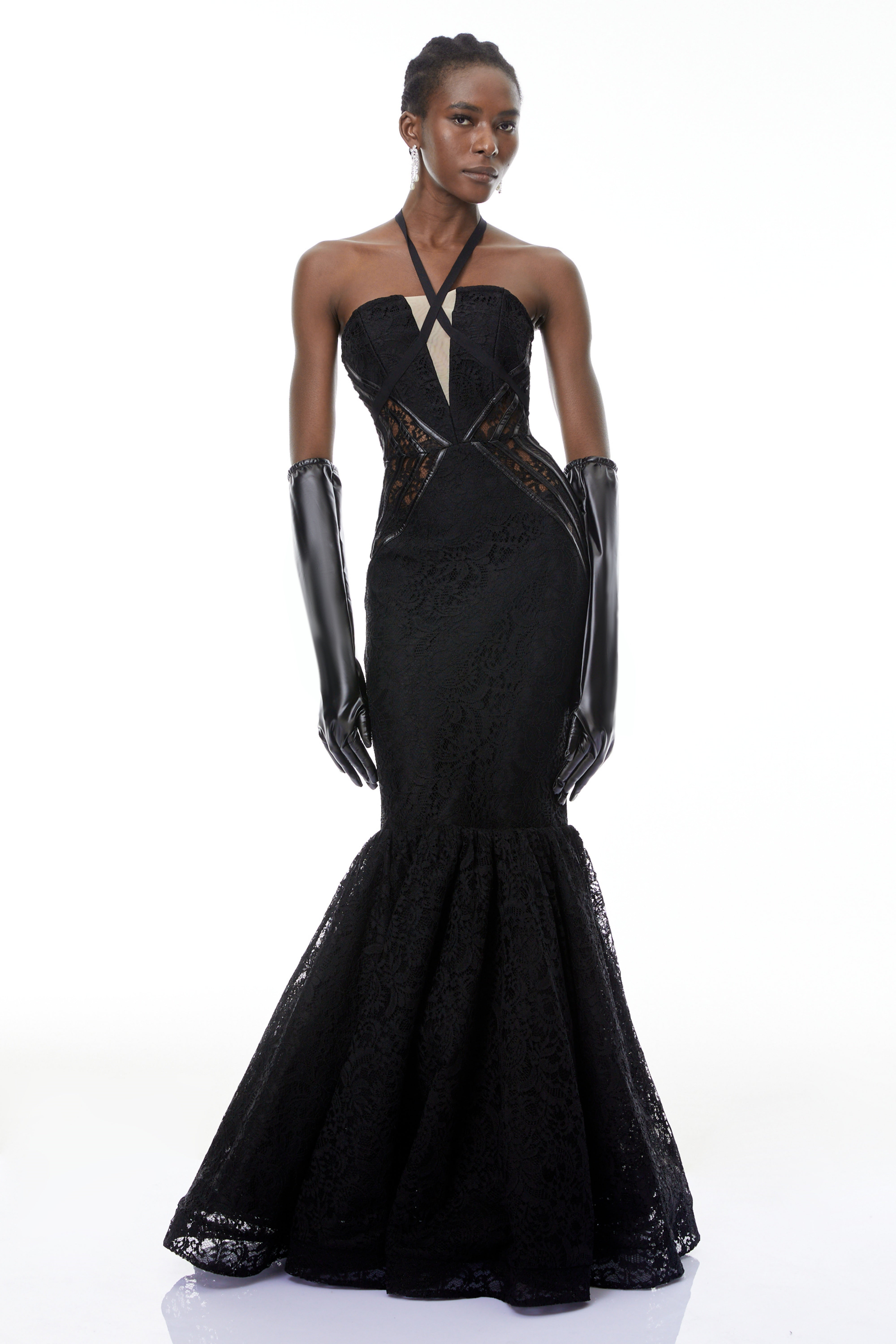 Letiția Schwarzes Maxikleid mit Neckholder und Meerjungfrauen-Silhouette