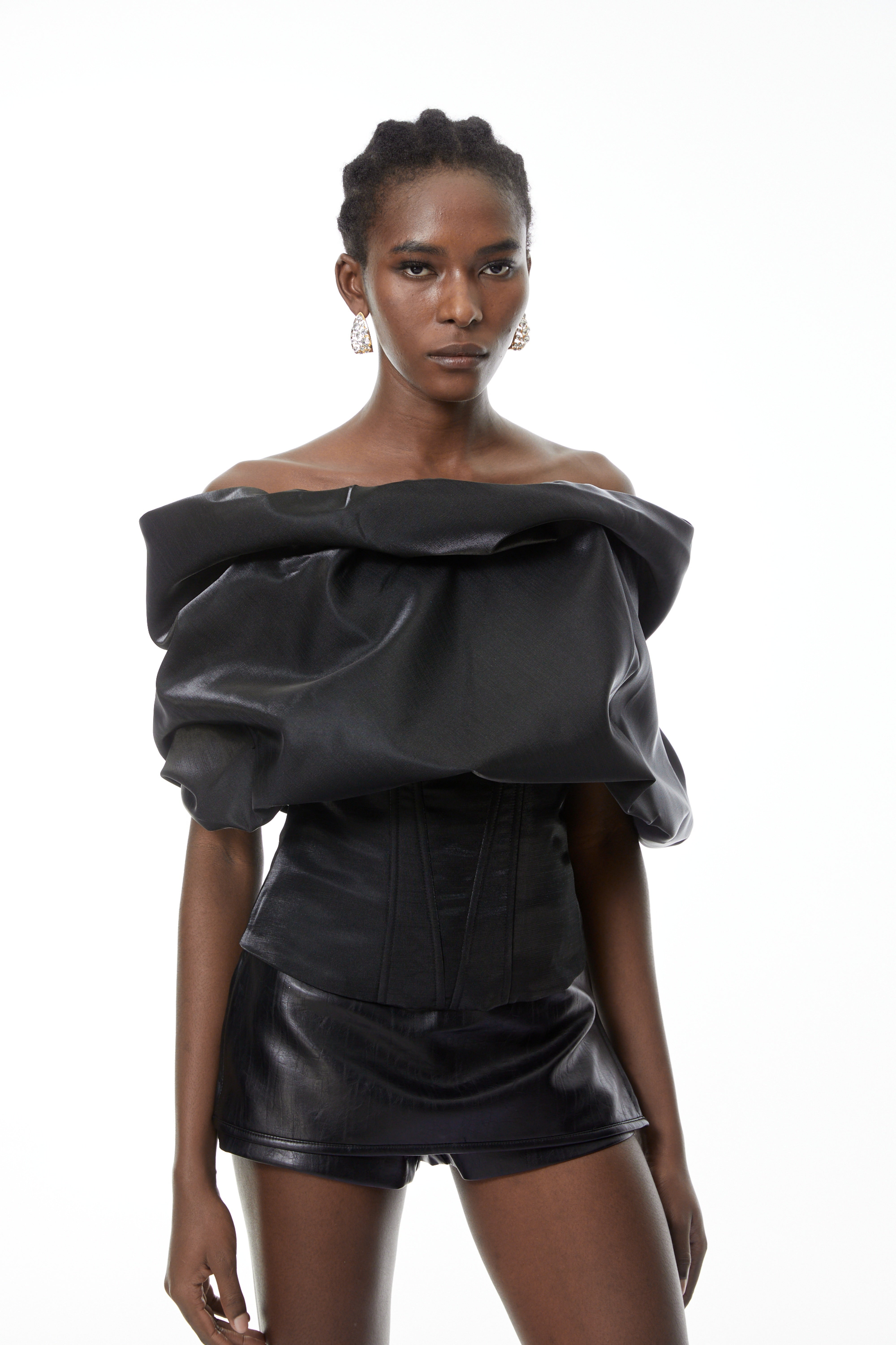 Ondina Schwarzes Off-Shoulder-Oberteil mit Bubble-Ärmeln