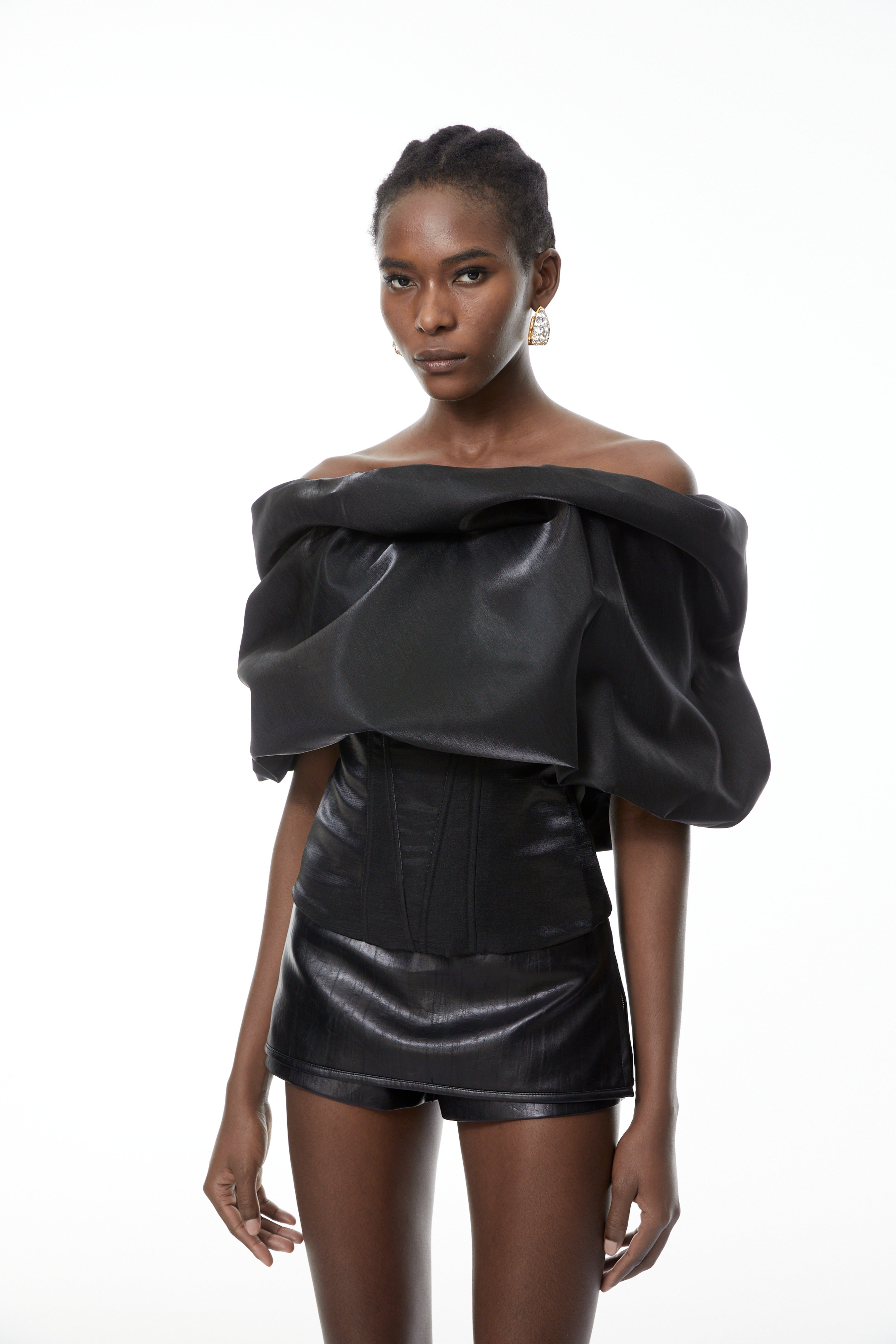 Ondina Schwarzes Off-Shoulder-Oberteil mit Bubble-Ärmeln