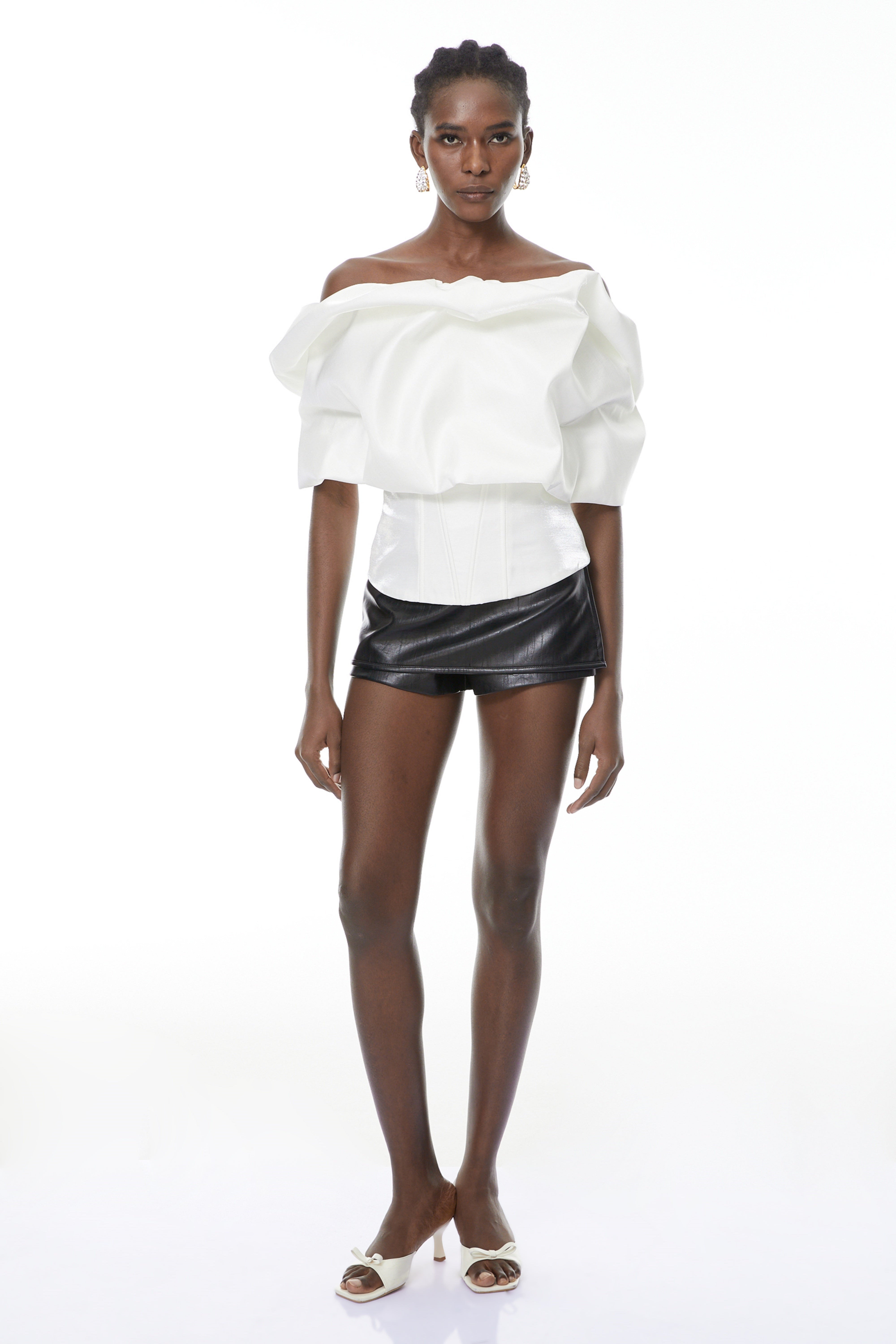 Ondina Weißes Off-Shoulder-Oberteil mit Bubble-Ärmeln