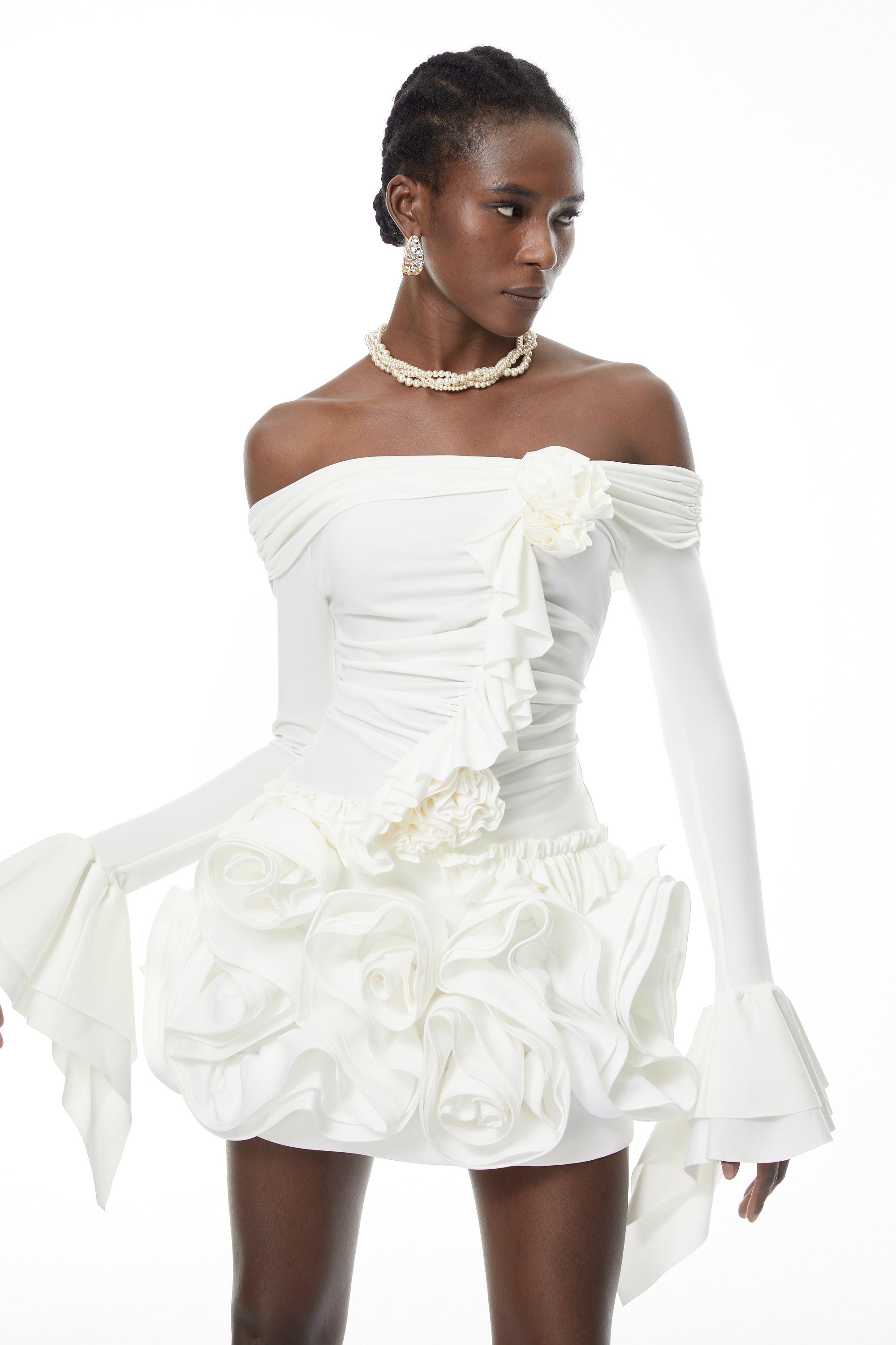 Vanessa Weißes Blusen- und Rock-Set mit 3D-Blütenblättern