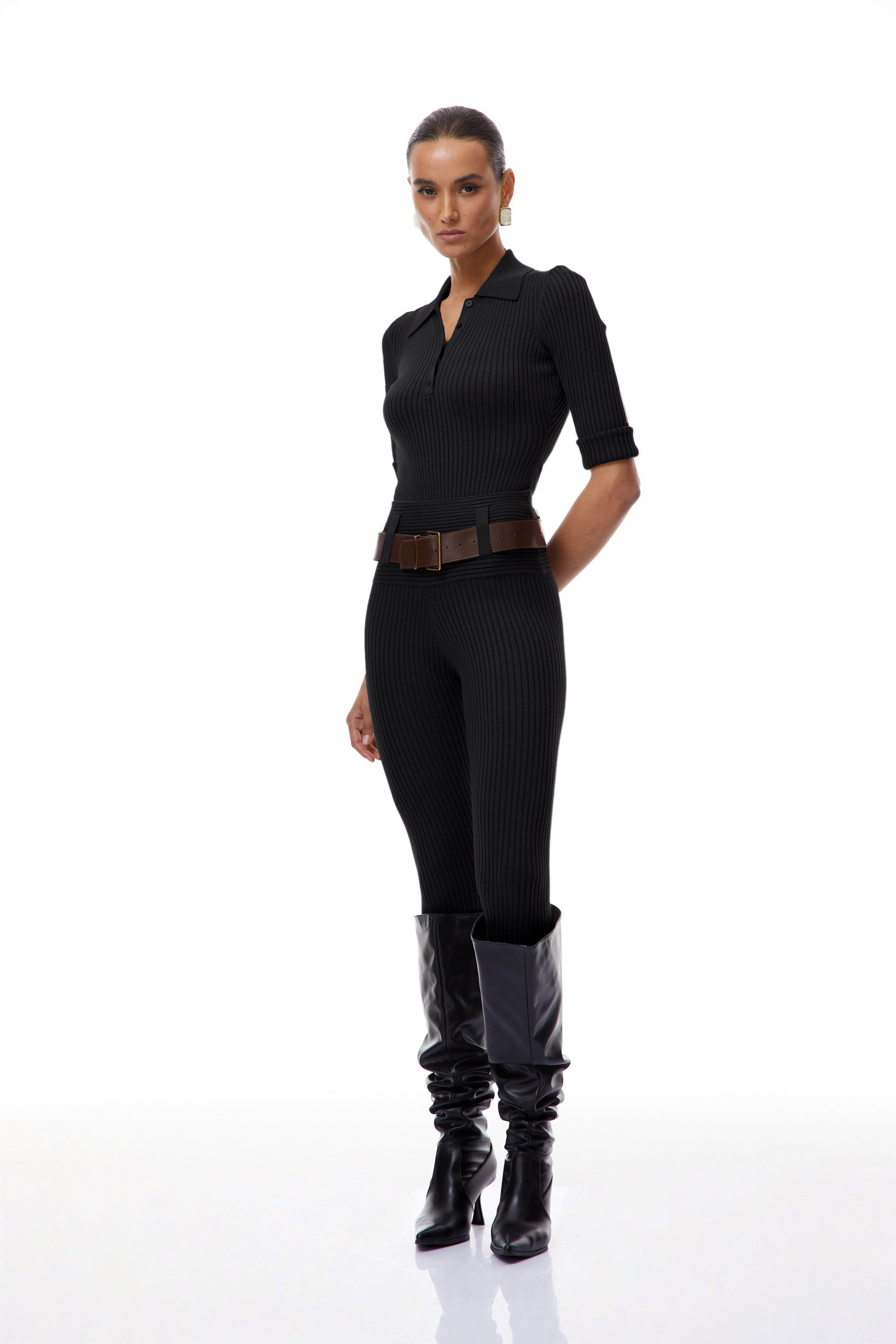 Claire Schwarz geripptes Strick-Body- und Hosen-Set