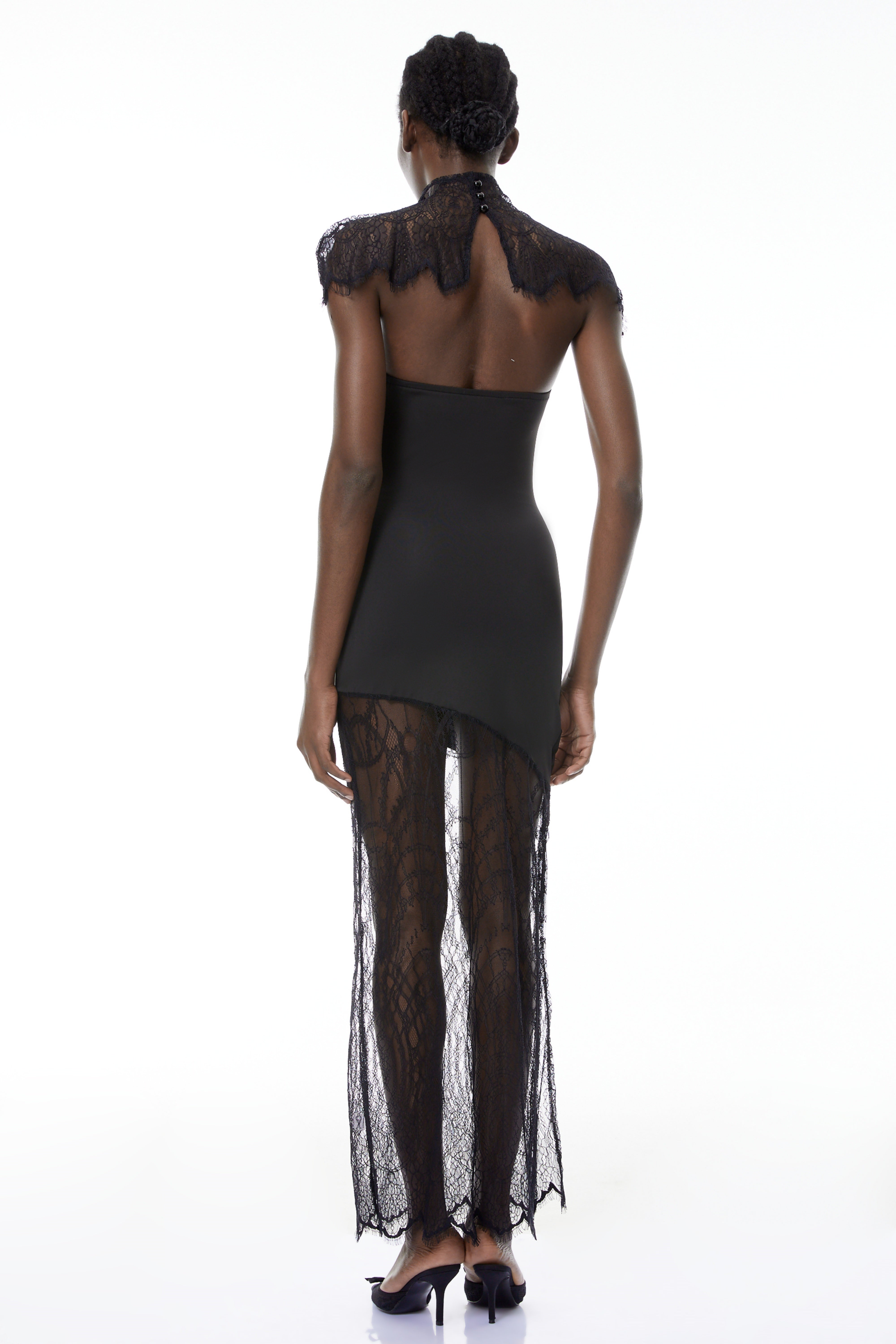 Arianna Schwarzes Set aus Blütenspitzen-Schal und Kleid