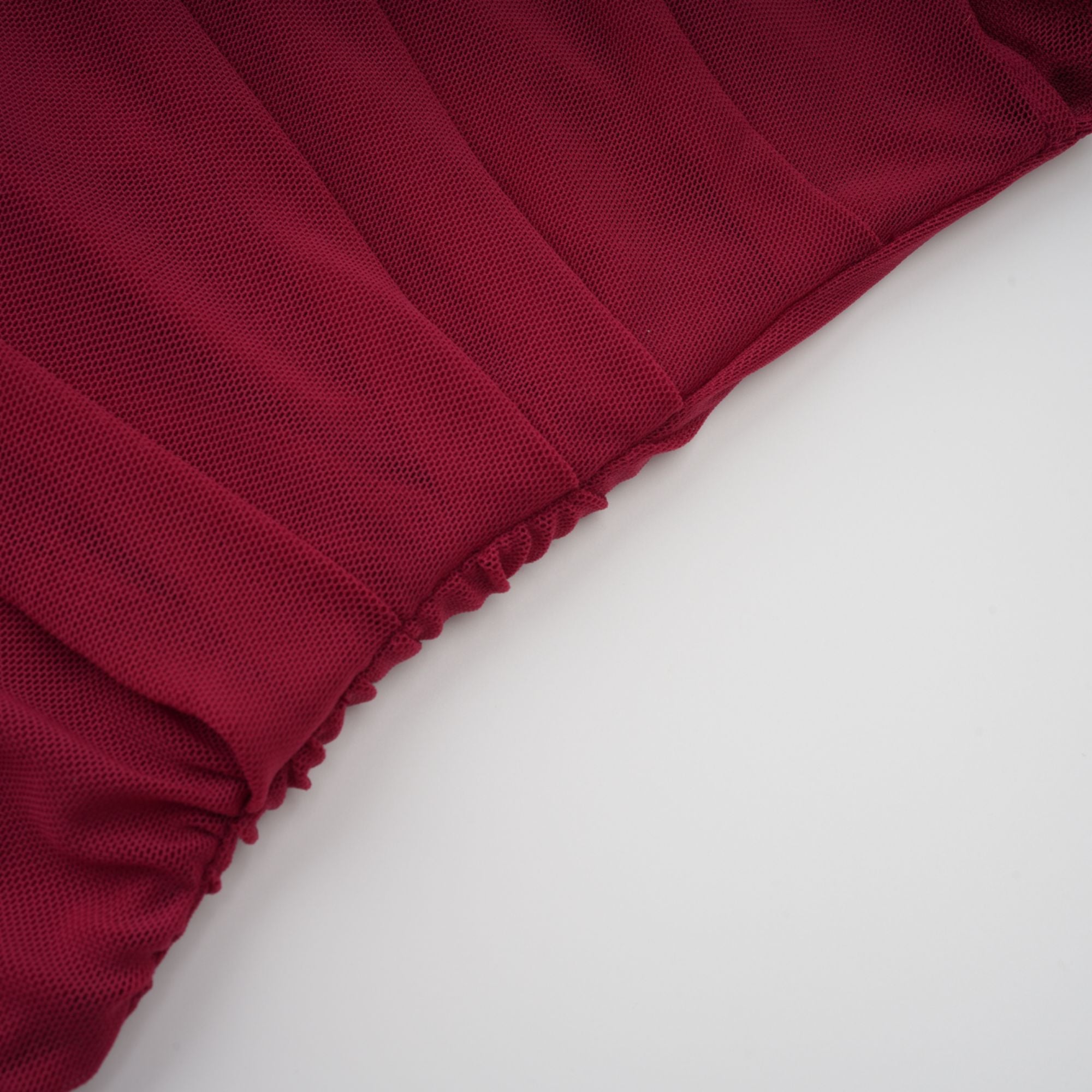 Sylphe Rotes asymmetrisches Maxikleid aus gerafftem Netzstoff