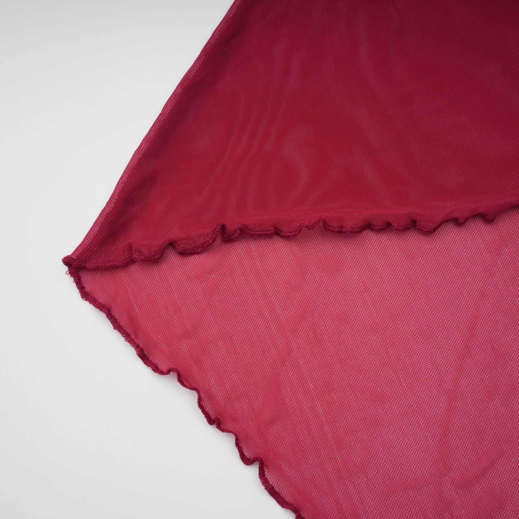 Sylphe Rotes asymmetrisches Maxikleid aus gerafftem Netzstoff