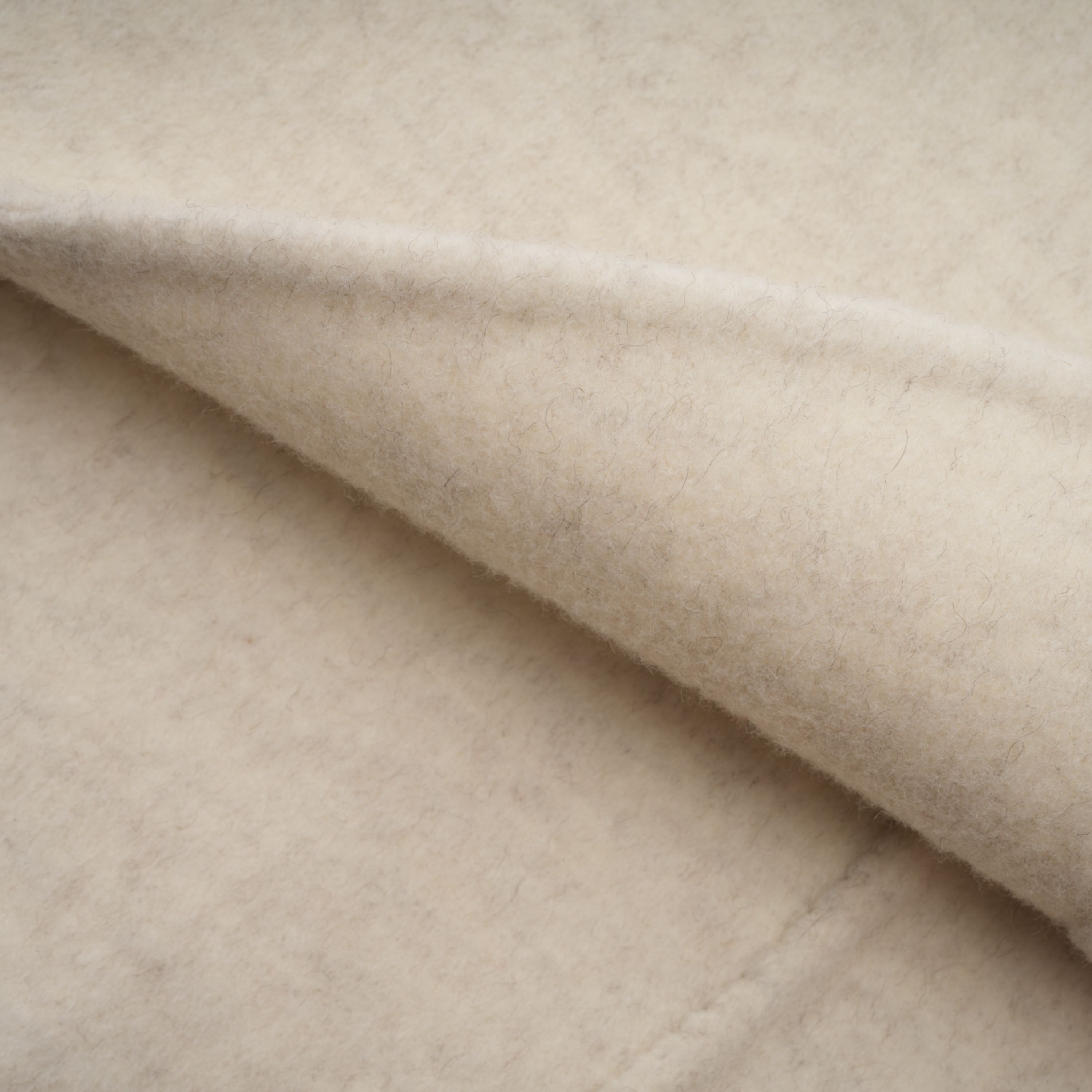 Cecilia Weißer Mantel mit Gürtel und Pelzbesatz