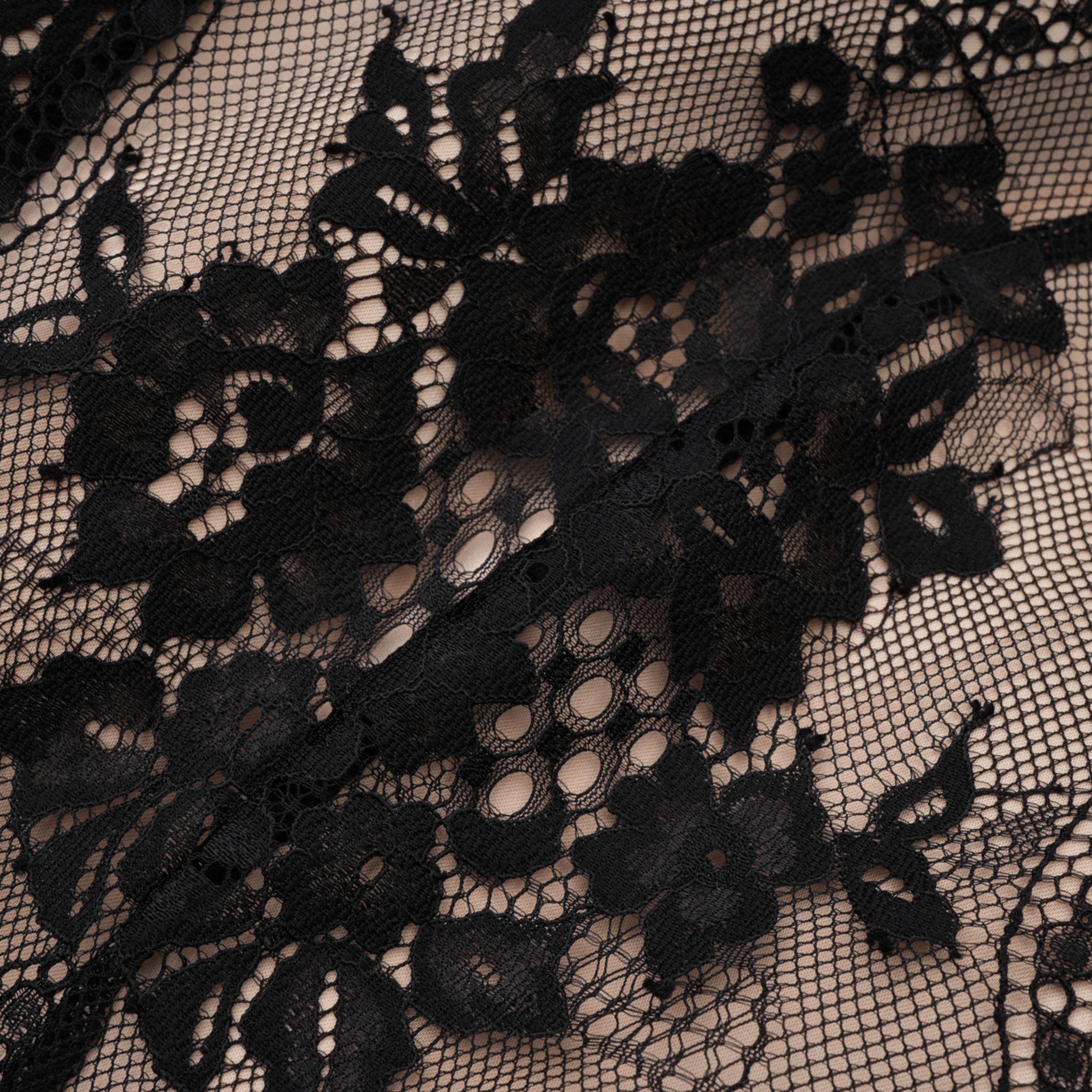 Schwarzes Minikleid mit floraler Spitze