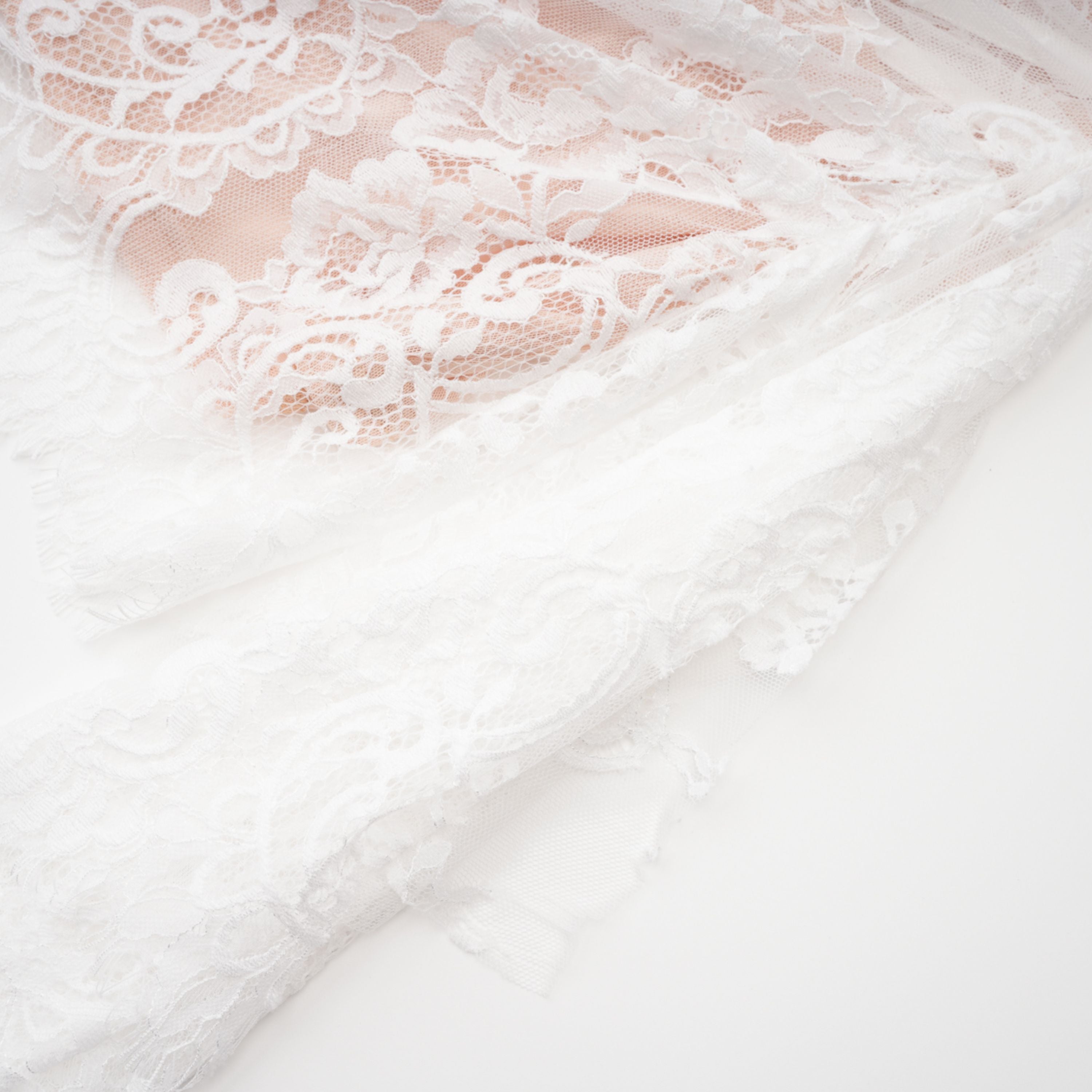 Margherita Weißes Spitzenkleid mit Blumenmuster & Rock-Set