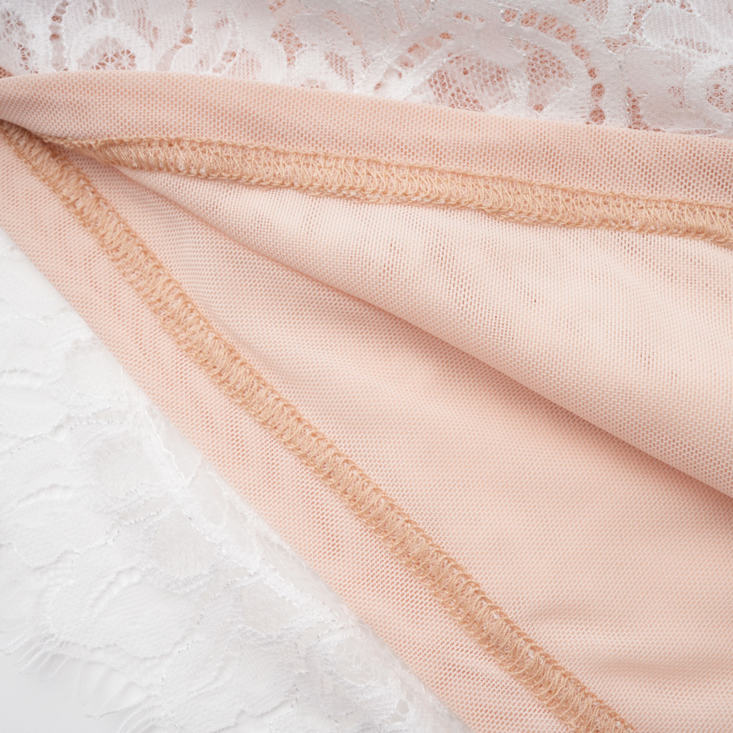 Margherita Weißes Spitzenkleid mit Blumenmuster & Rock-Set