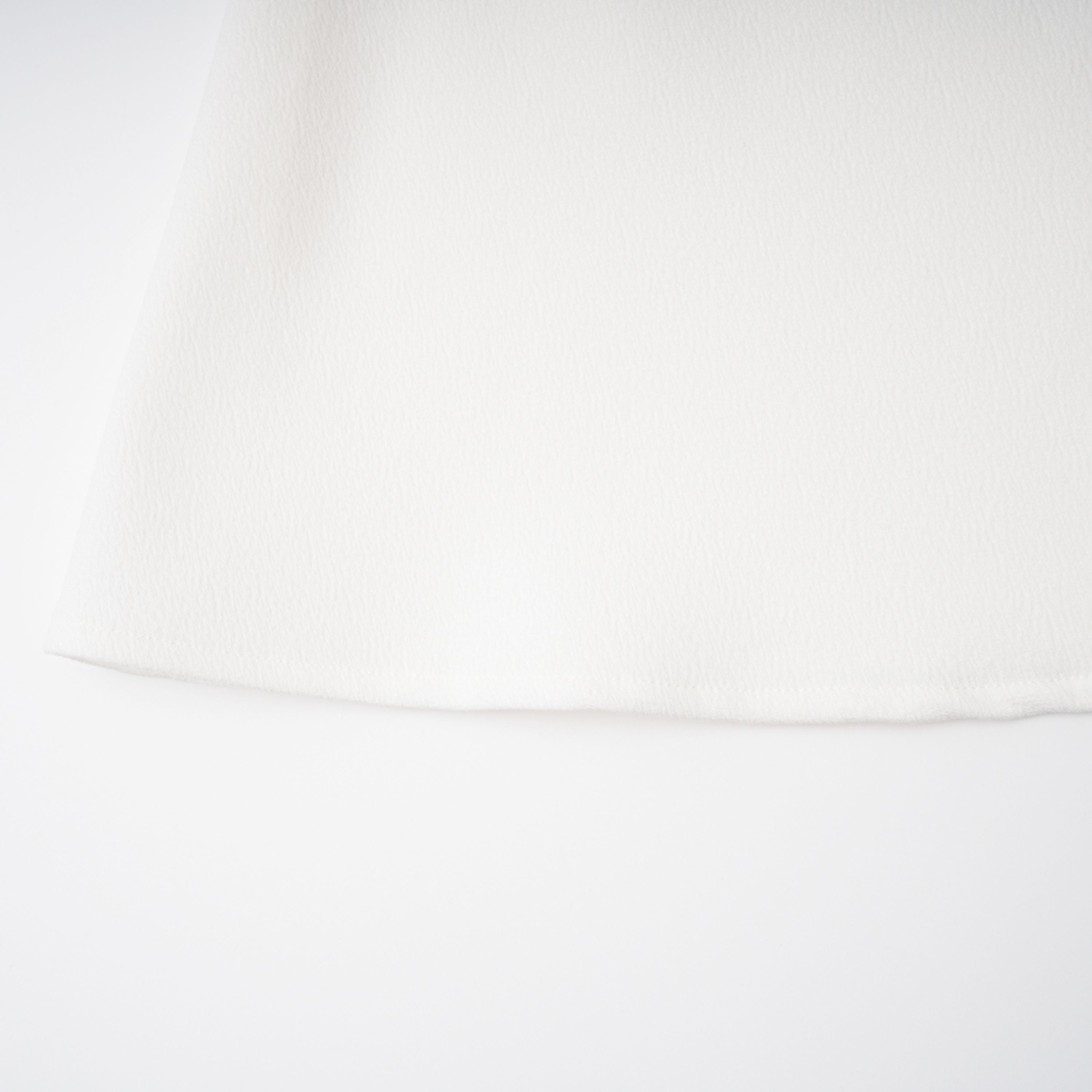 Liana Weißes asymmetrisches Midikleid mit ausgestelltem Rock