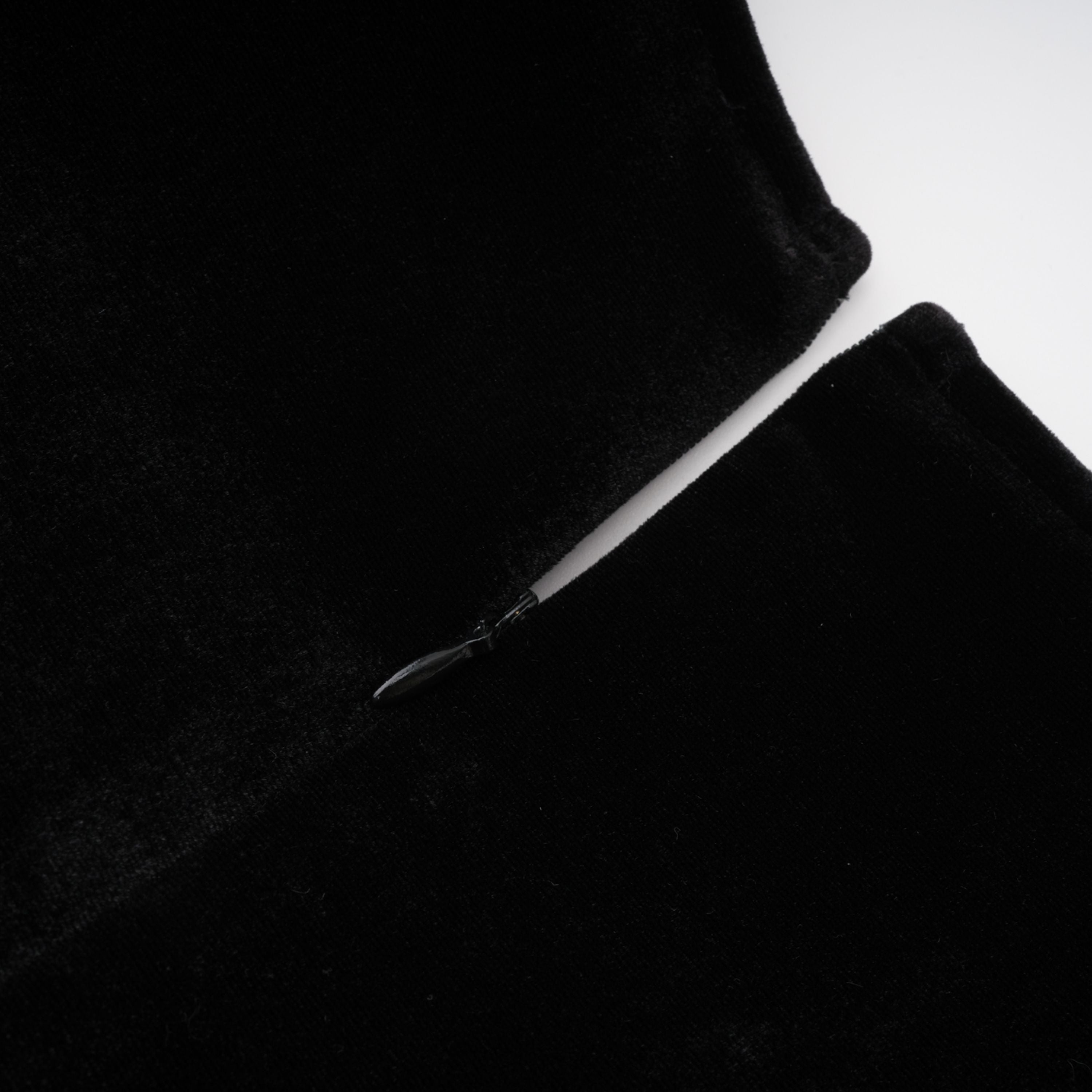 Verziertes Maxikleid aus Samt