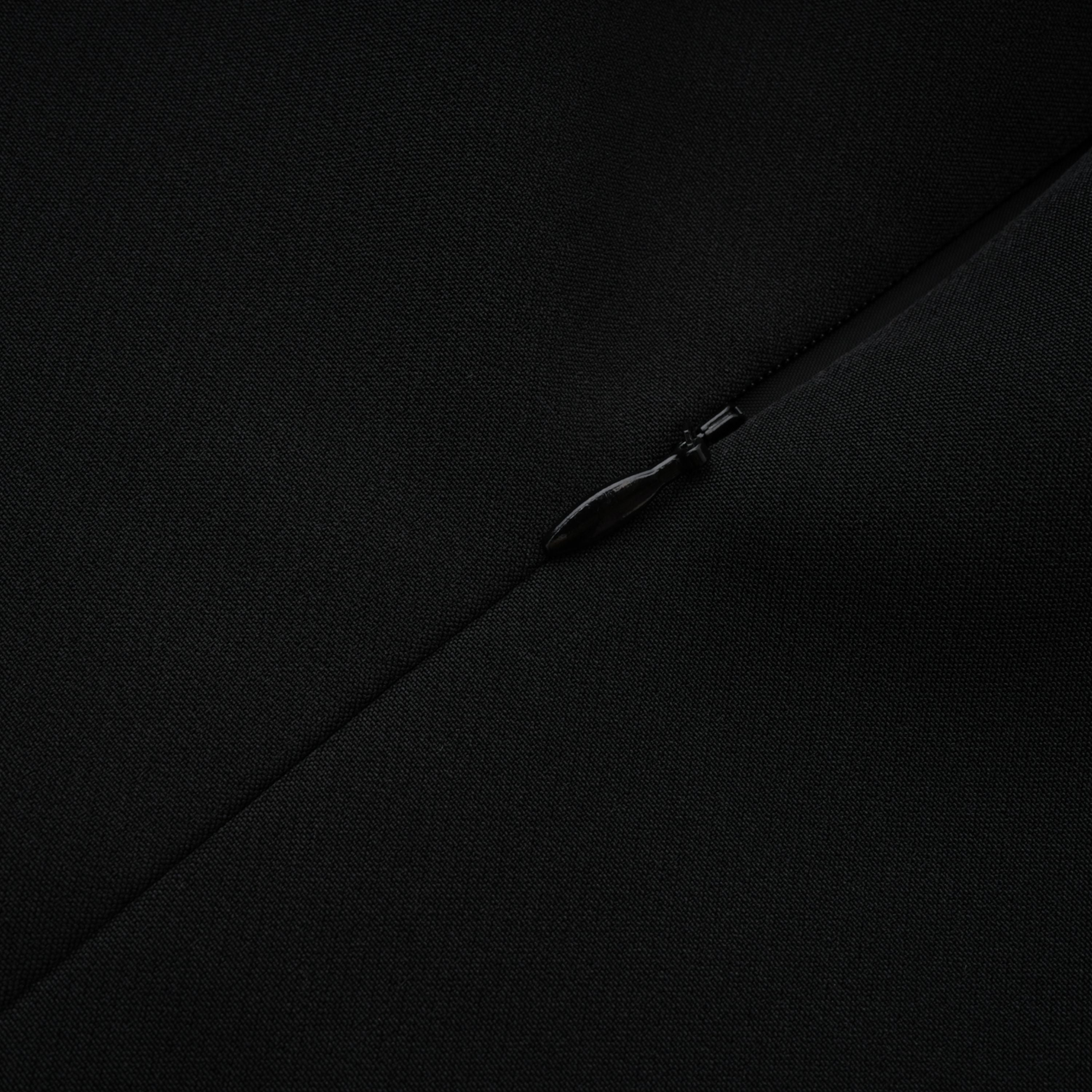 Maxikleid mit Spitzenärmeln