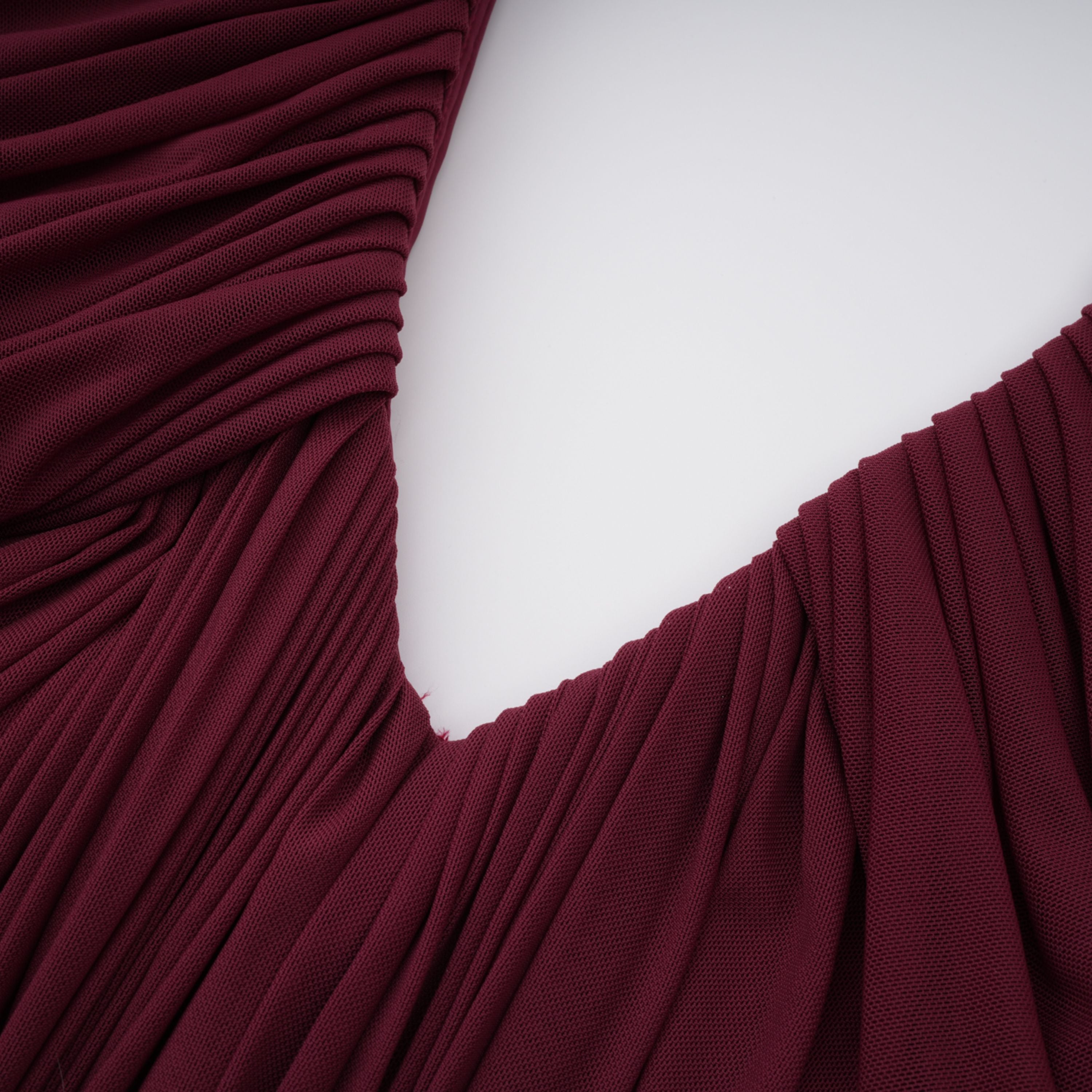 Eléa Rotes Maxikleid mit drapierten Schultern