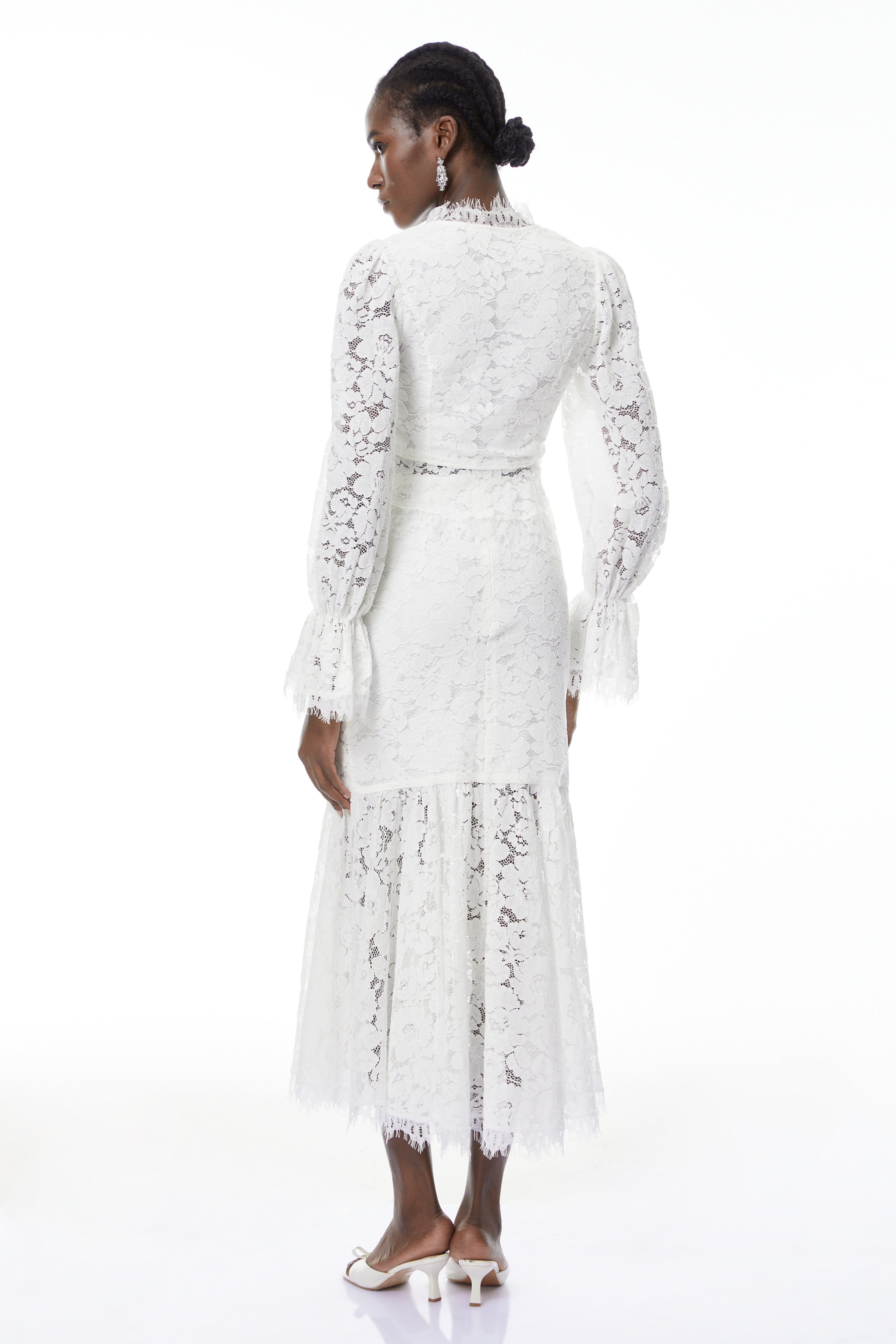 Vilma Weißes Set aus Bluse und Rock mit floraler Spitze