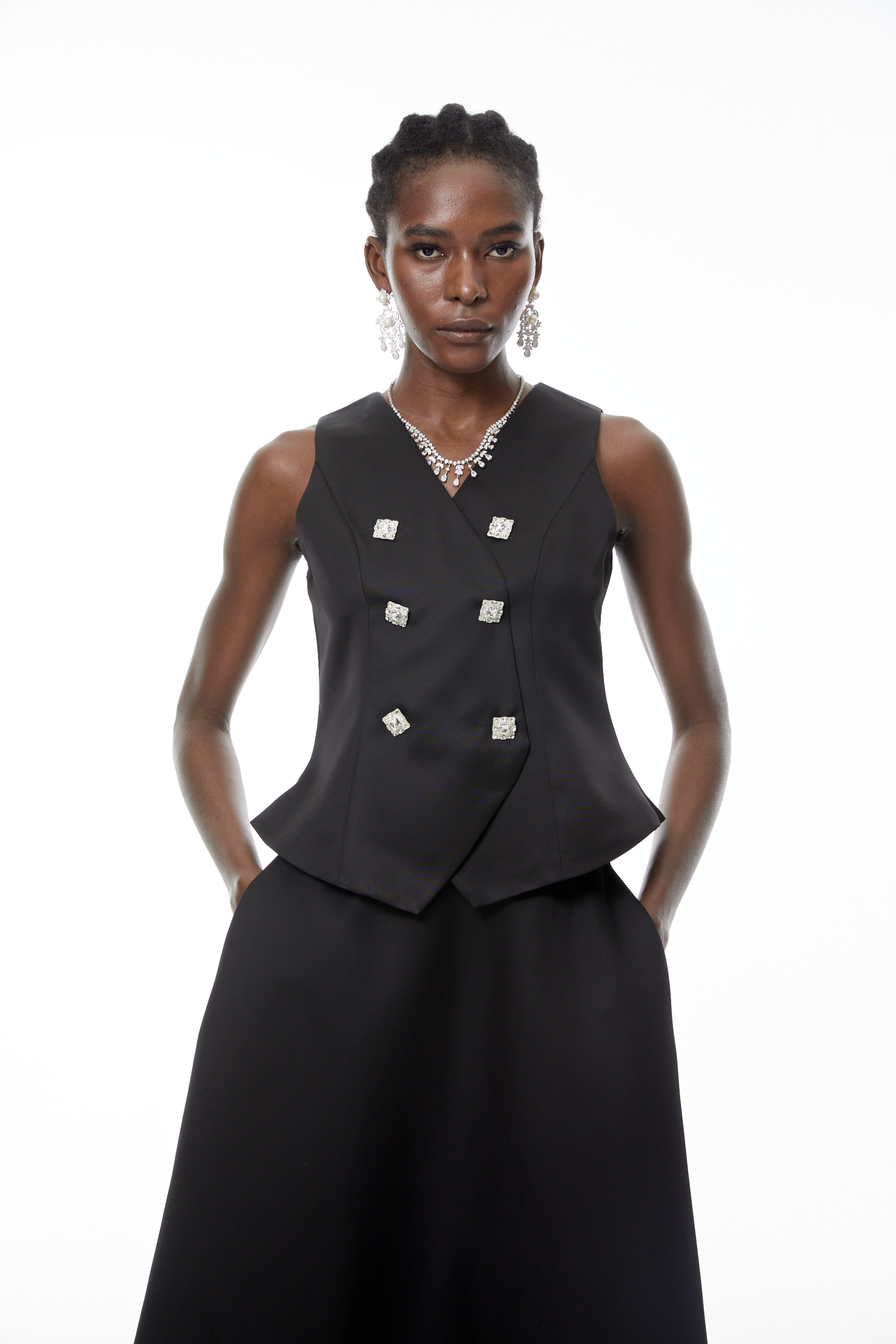 Wilhelmine Schwarzes verziertes Oberteil & Rock-Set