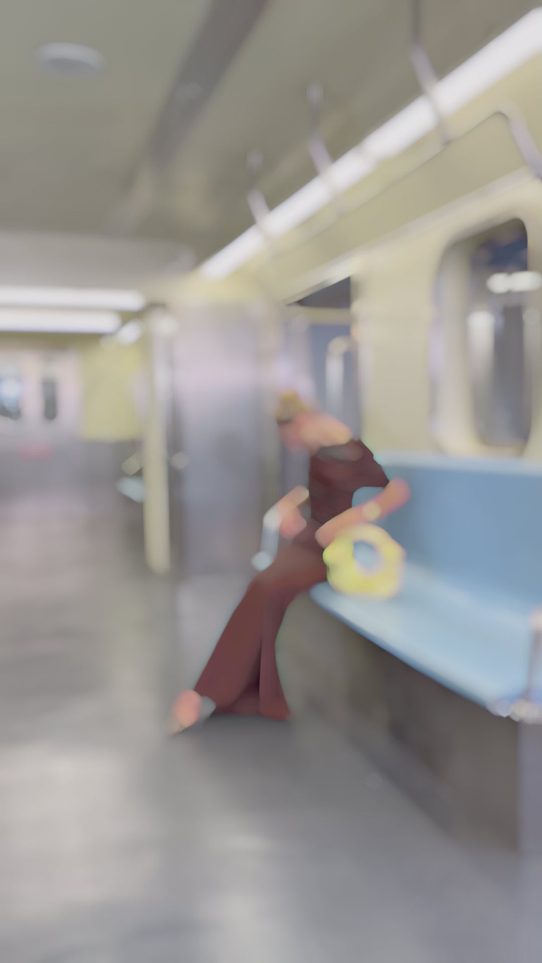 Asymmetrisches Satinkleid